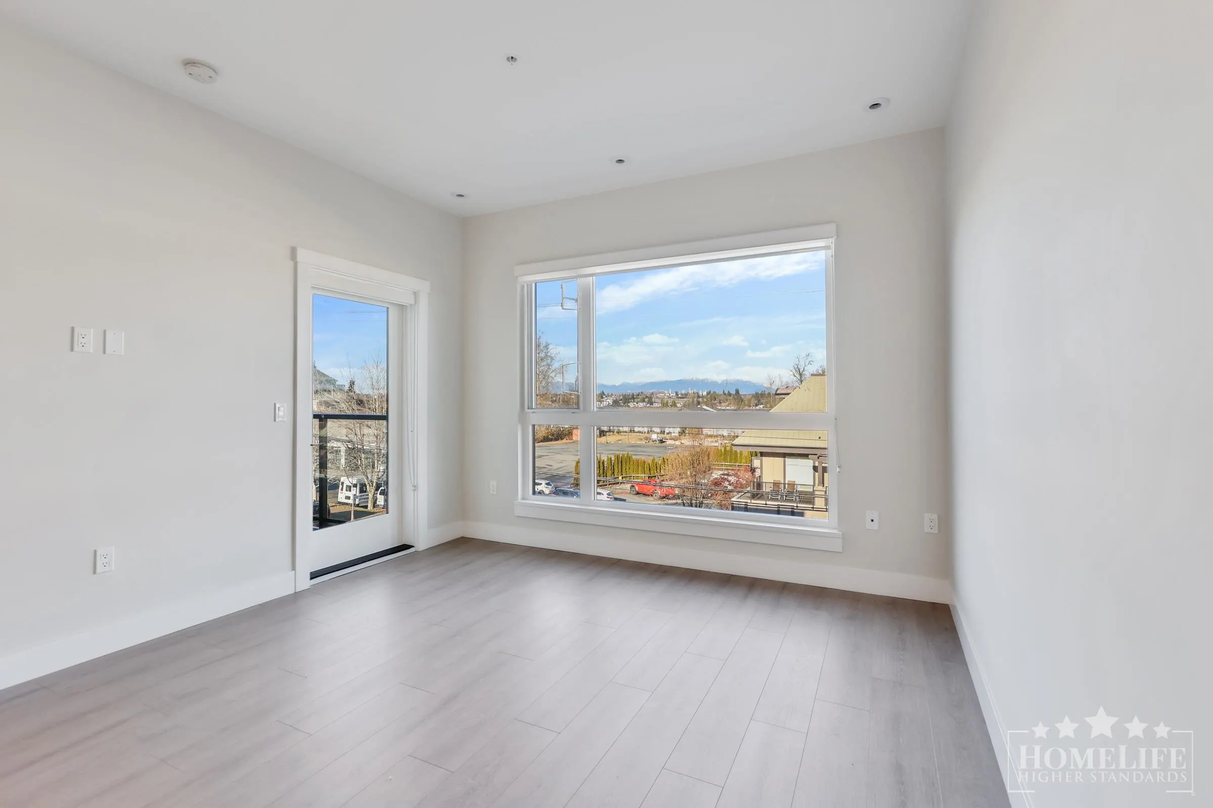 312 14858 60 Avenue