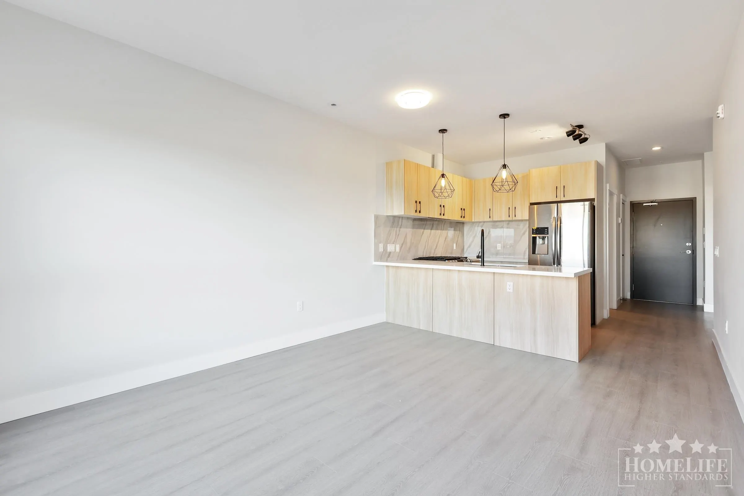 312 14858 60 Avenue