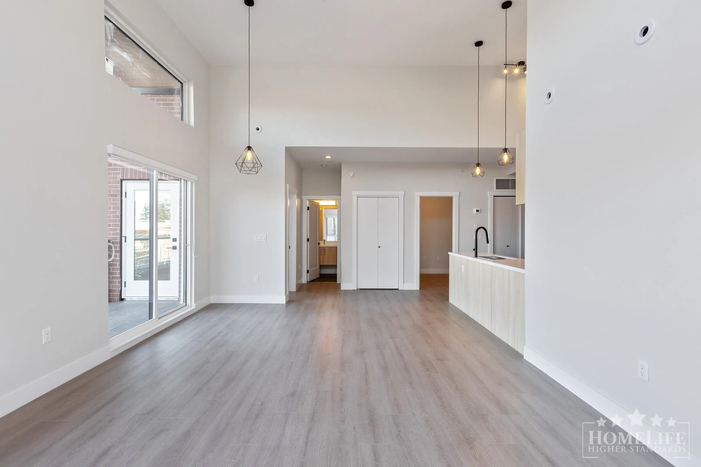 303 14858 60 Avenue