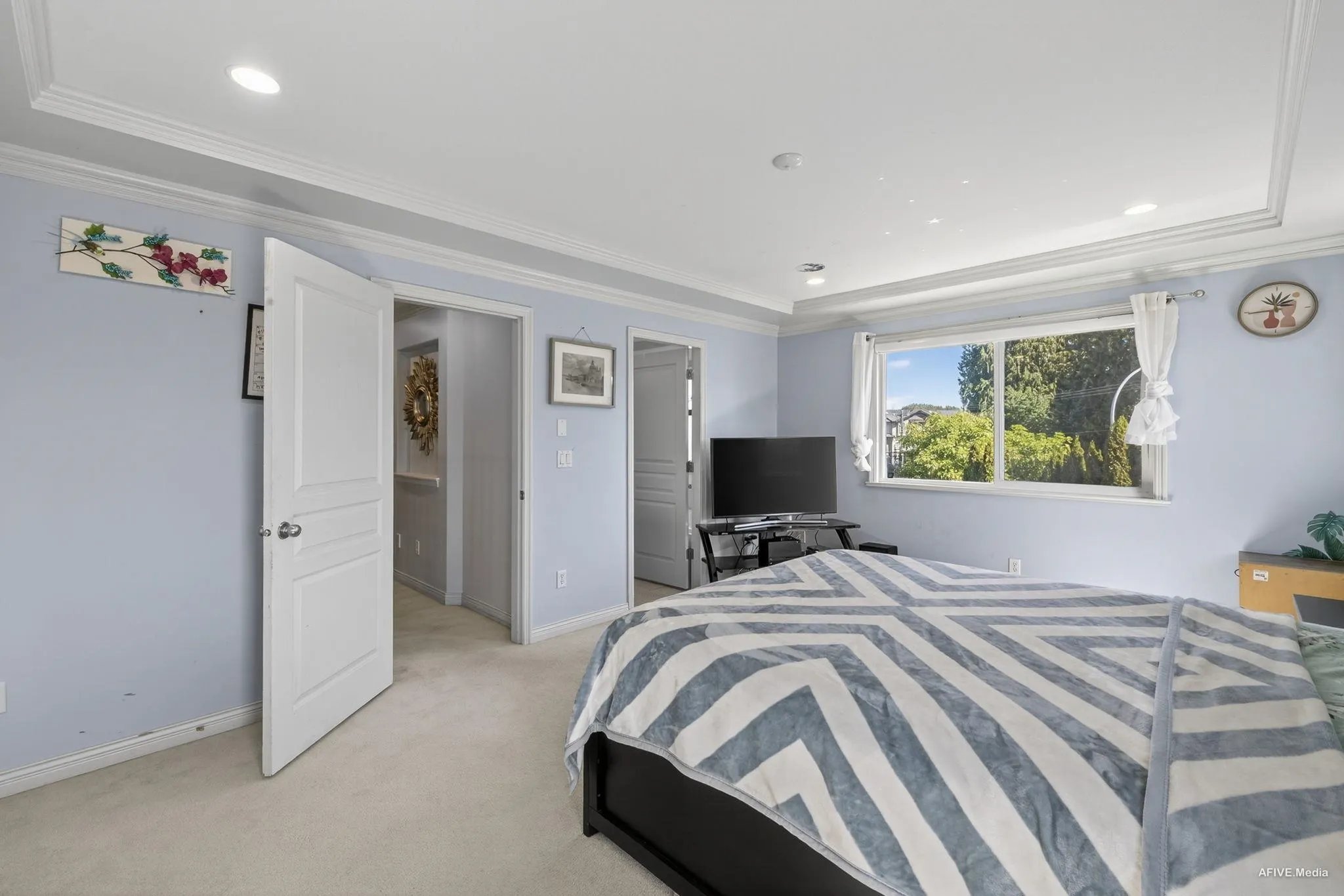 2898 Buffer Crescent