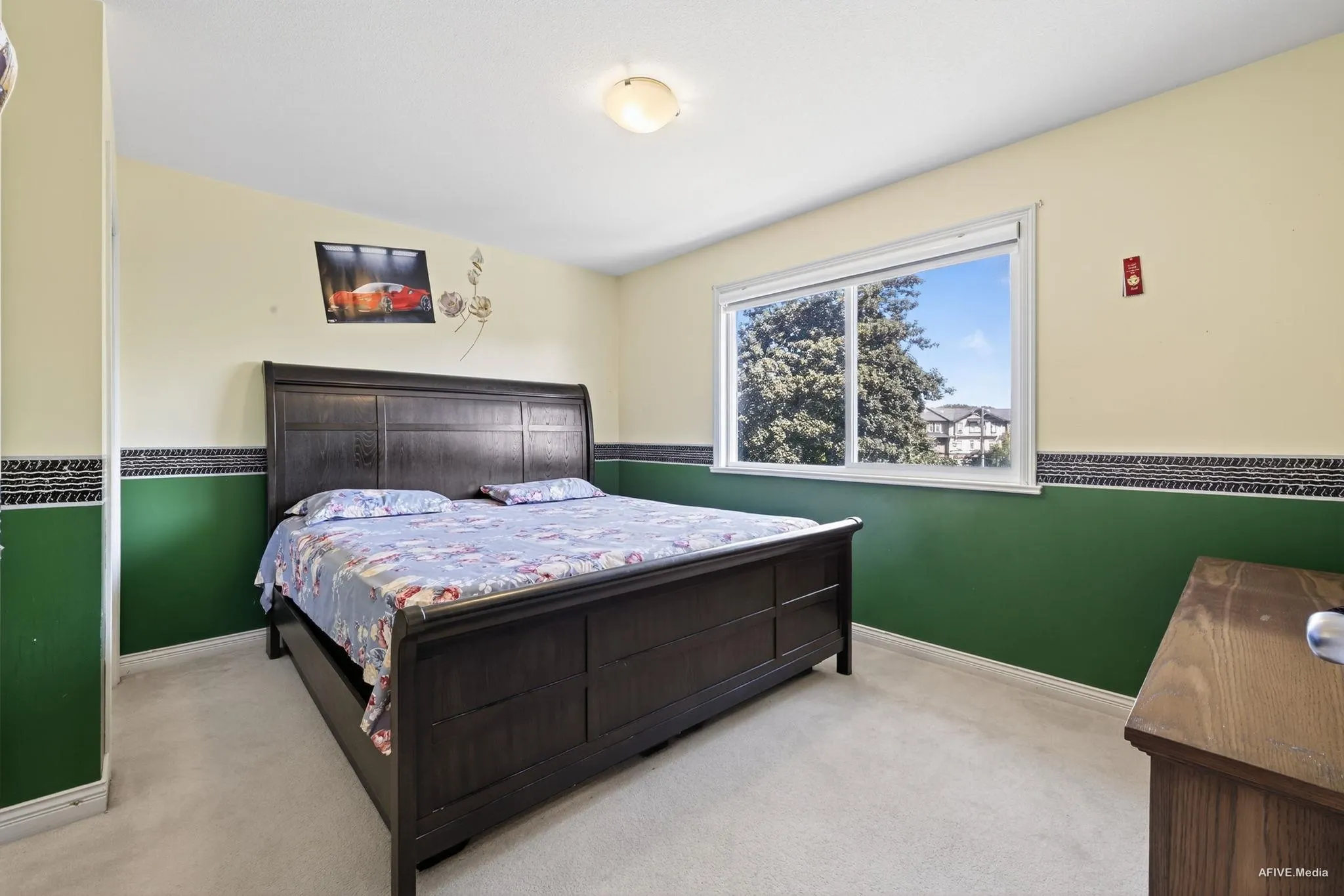 2898 Buffer Crescent