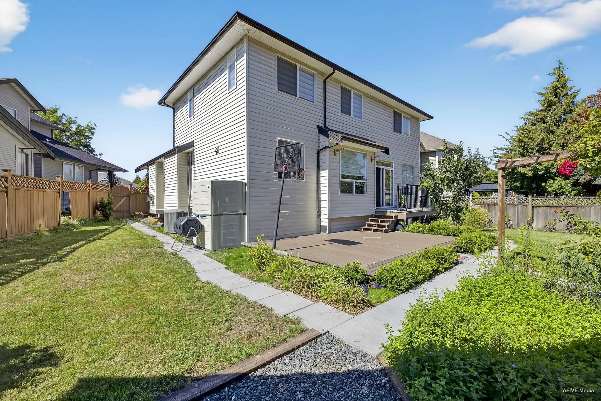 2898 Buffer Crescent