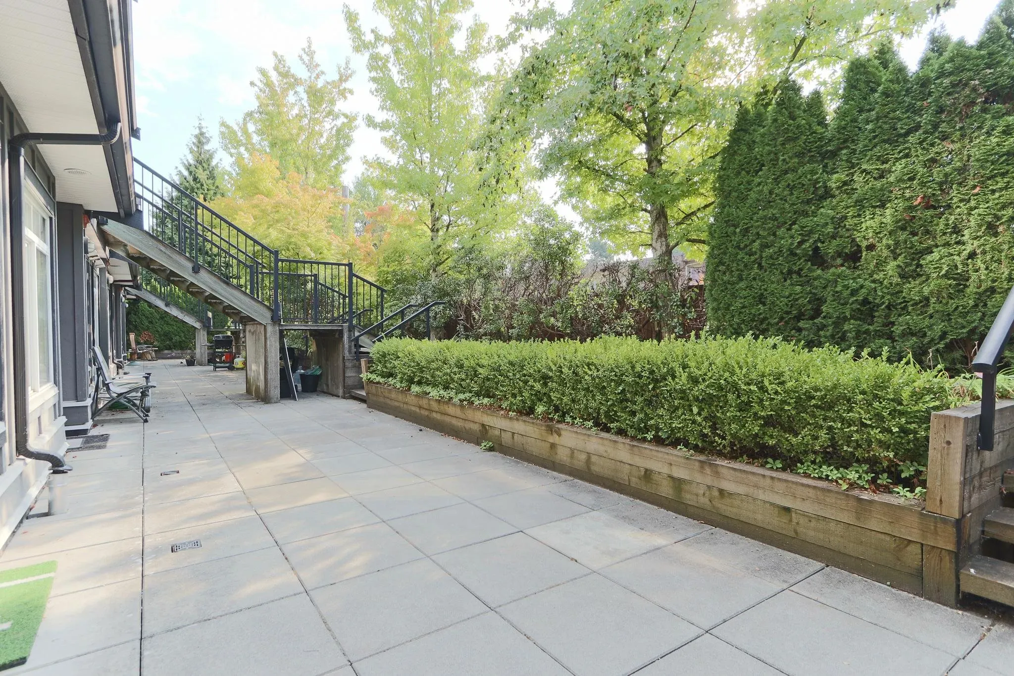 68 7428 14 Avenue