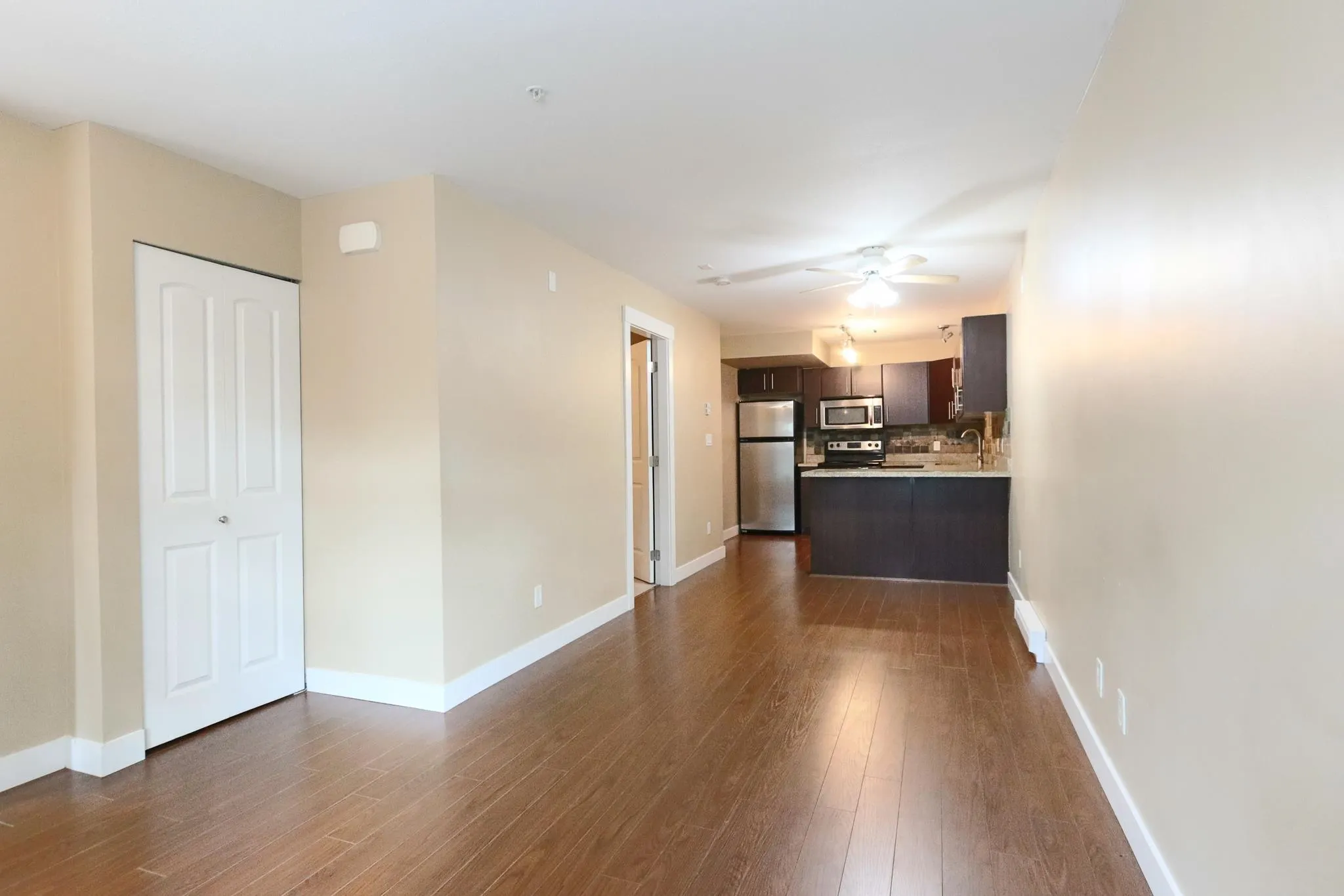 68 7428 14 Avenue