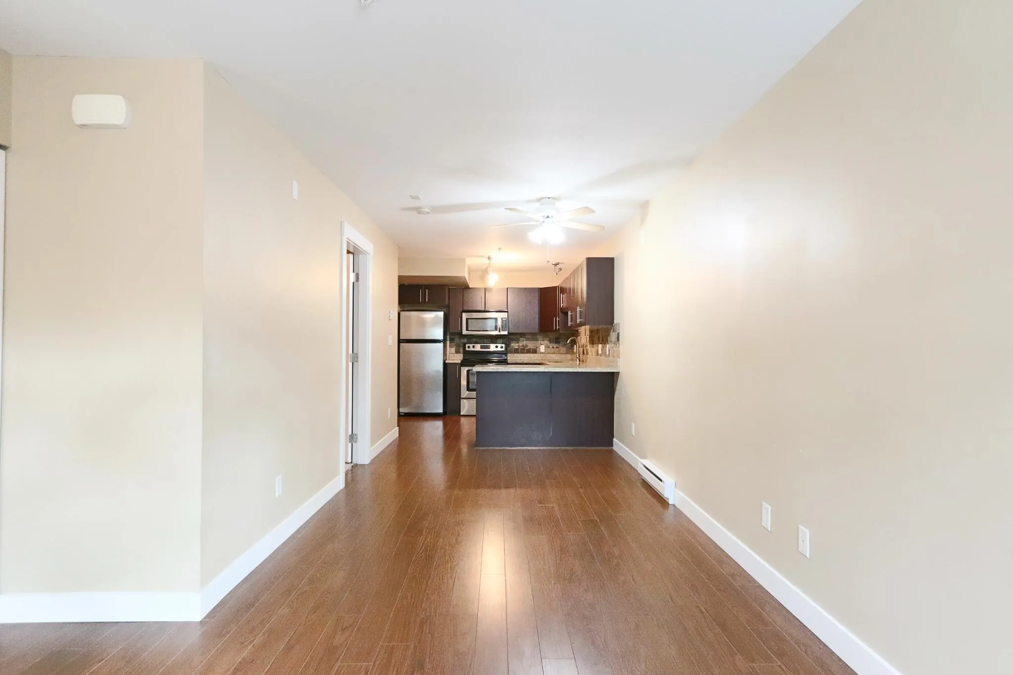68 7428 14 Avenue