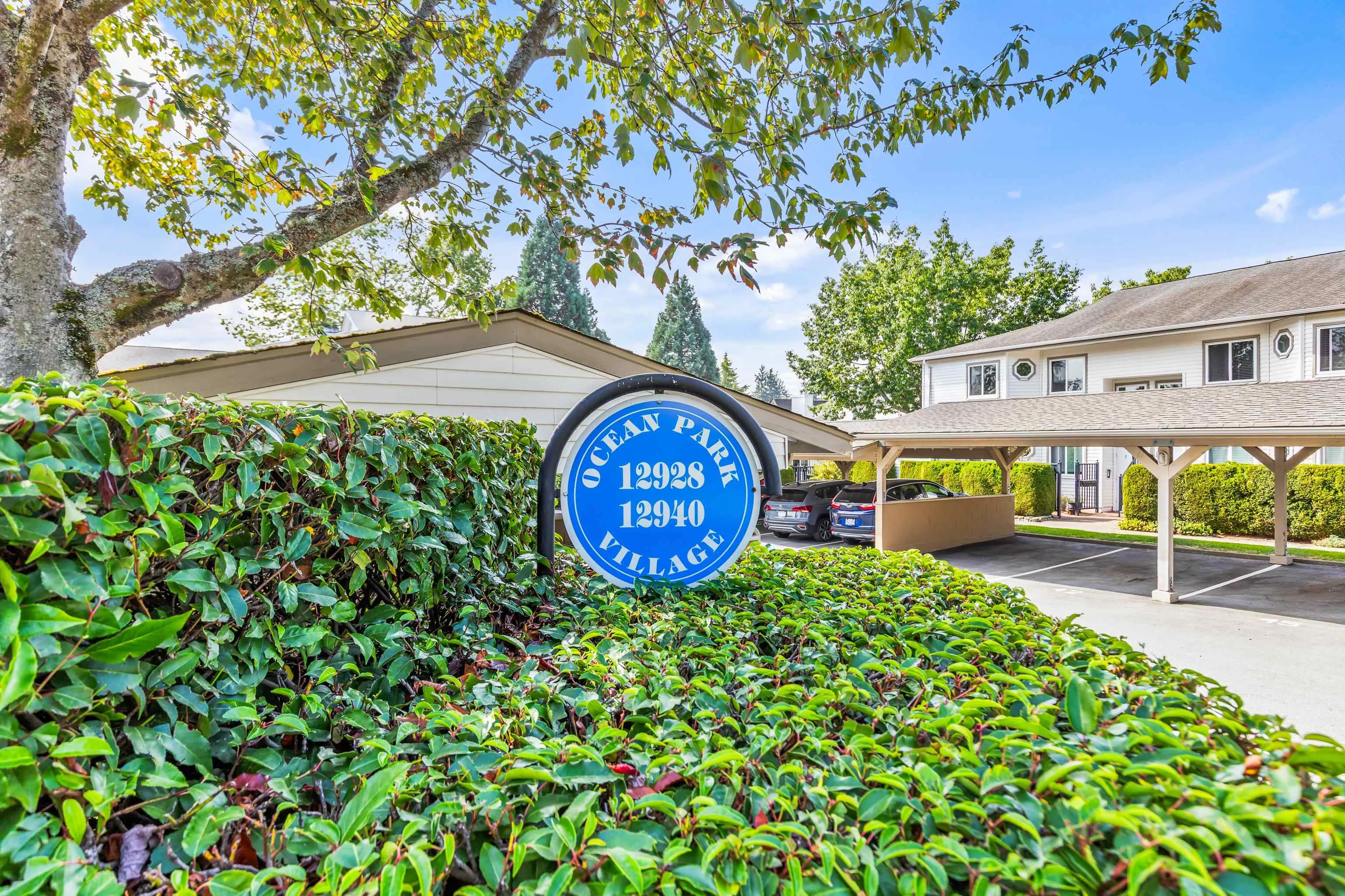 12 12928 17 Avenue