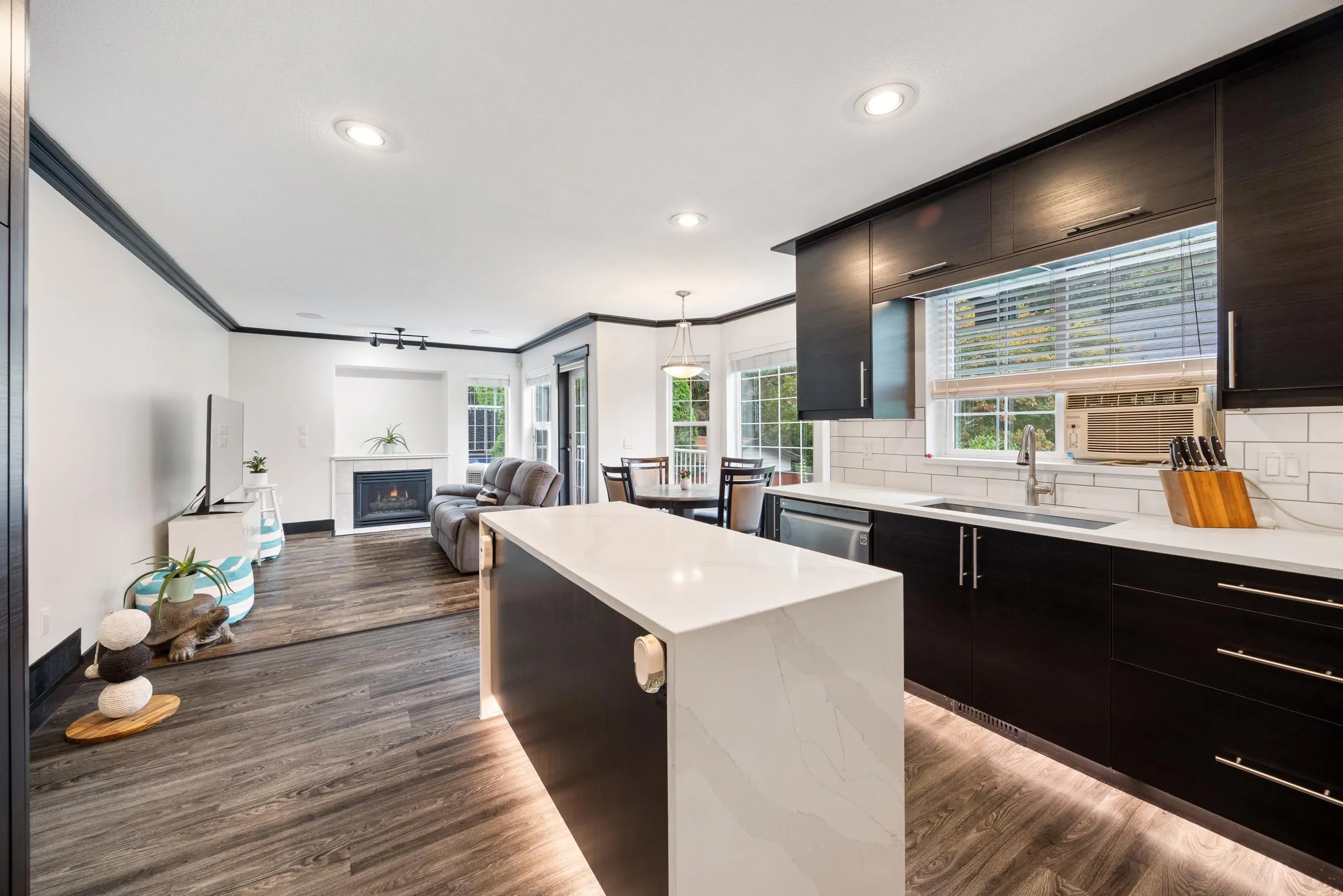 3933 Paradise Place