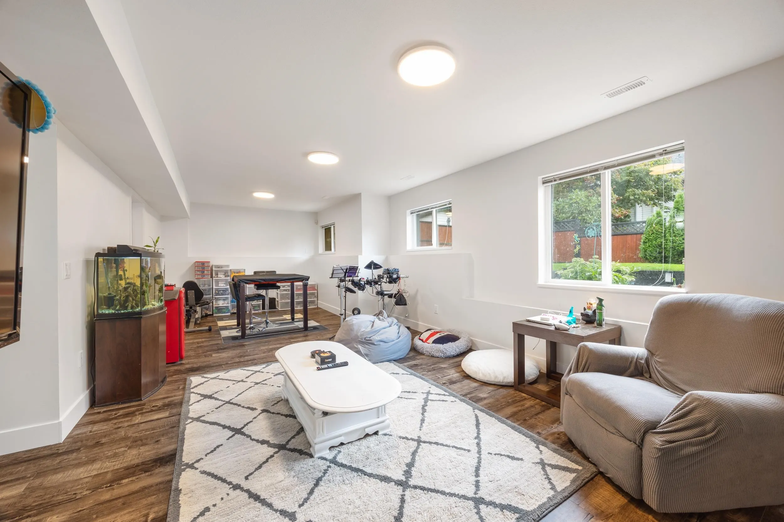3933 Paradise Place