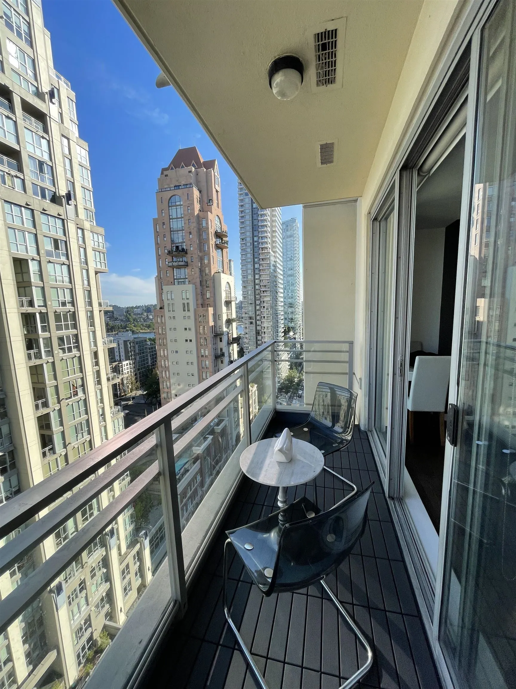 1905 1225 Richards Street