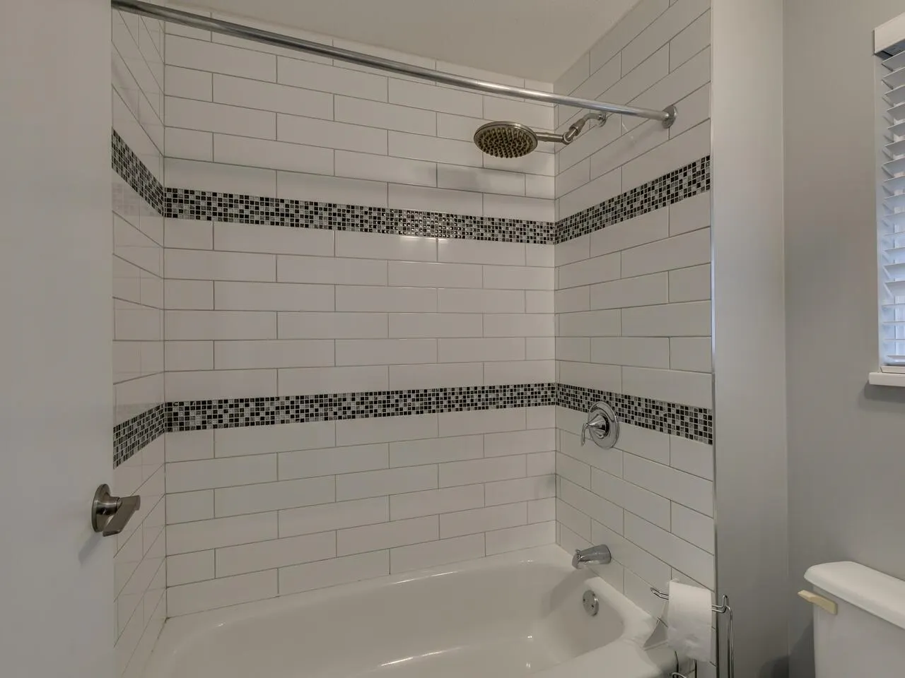 19240 119 Avenue #6