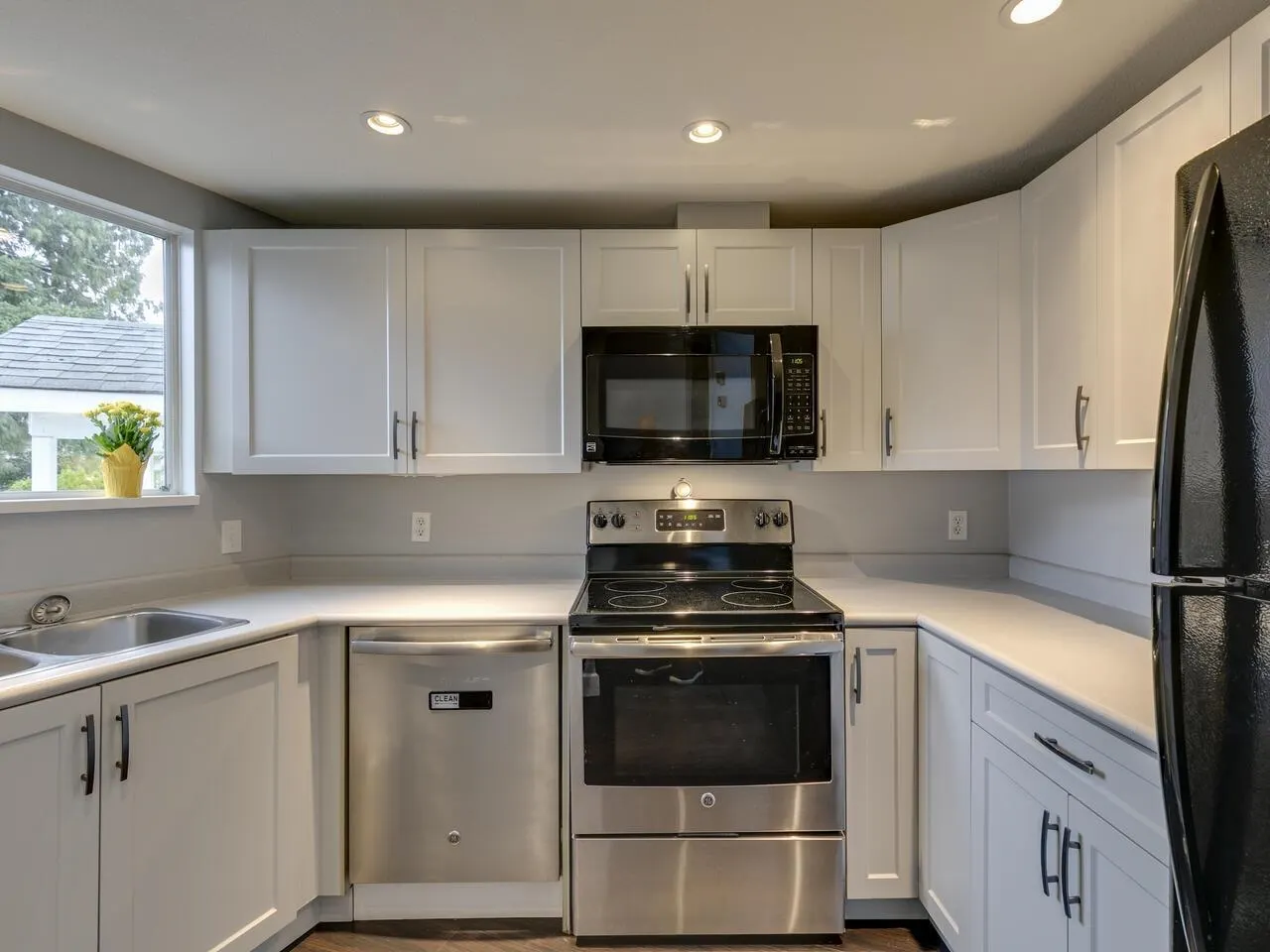 19240 119 Avenue #6