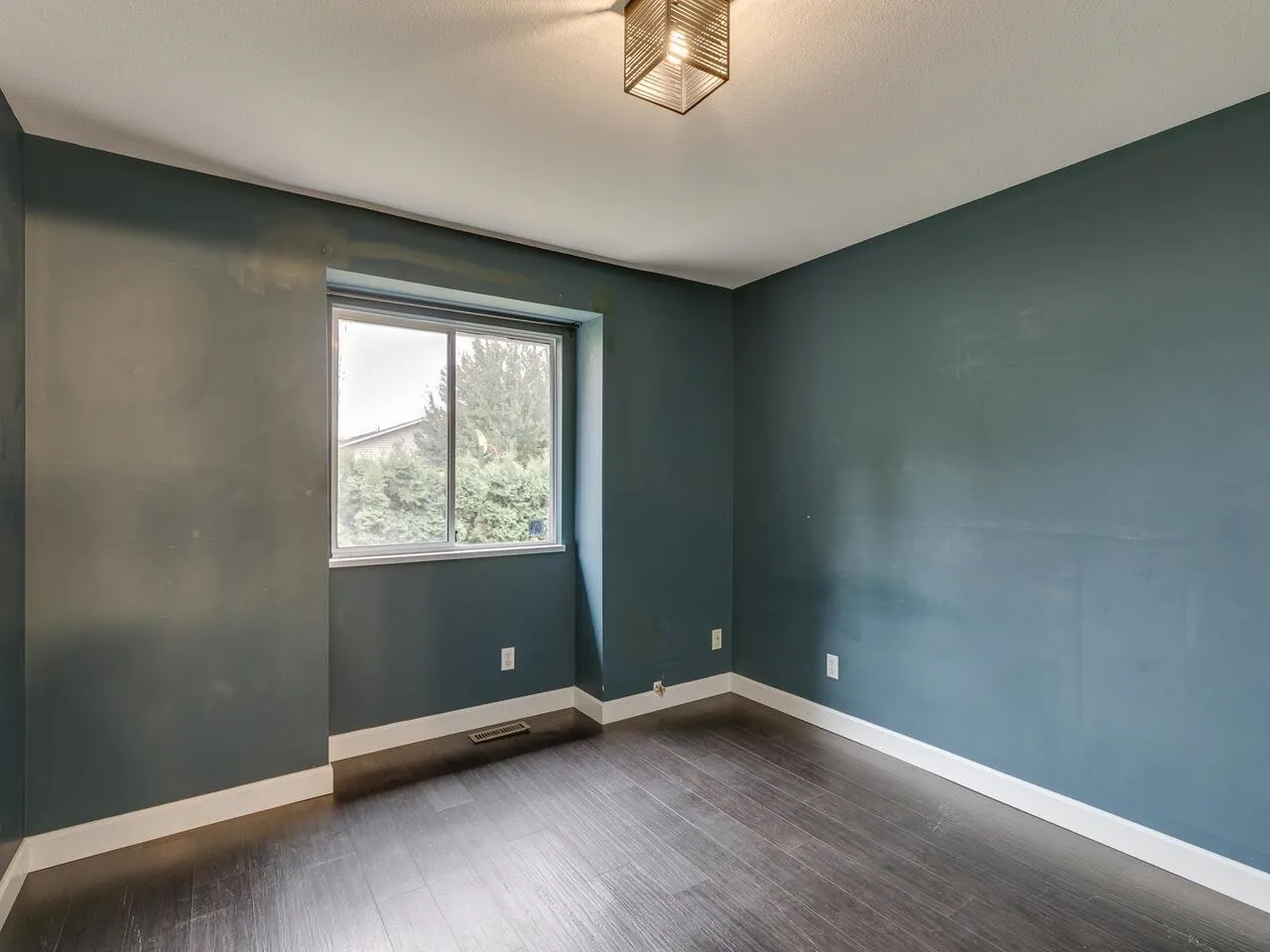 19240 119 Avenue #6