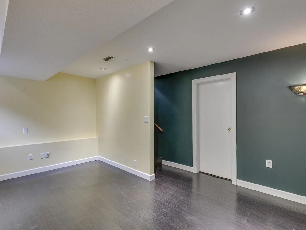 19240 119 Avenue #6