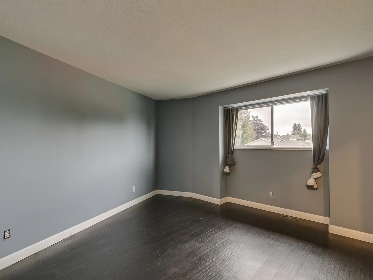 19240 119 Avenue #6