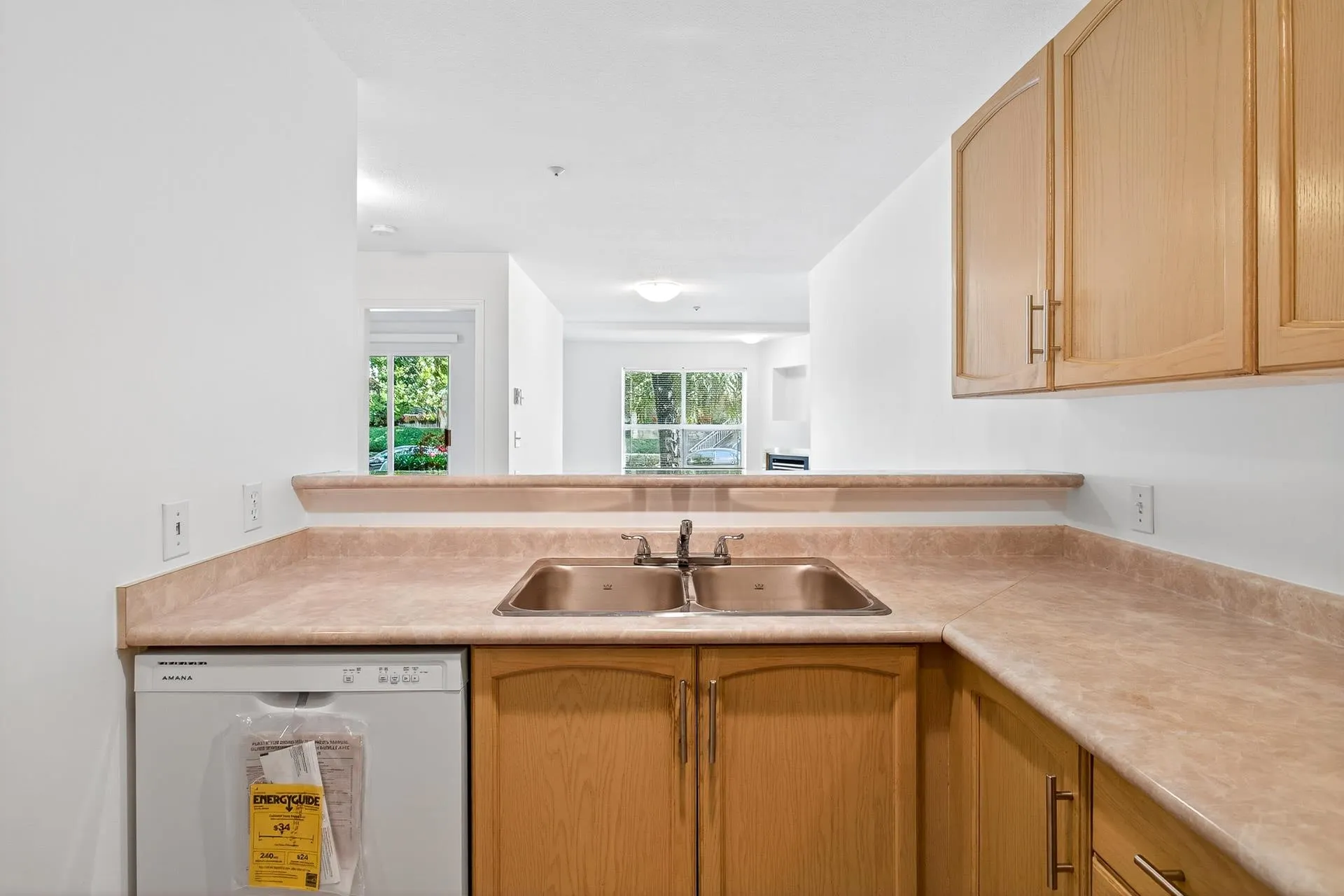 105 2435 Welcher Avenue