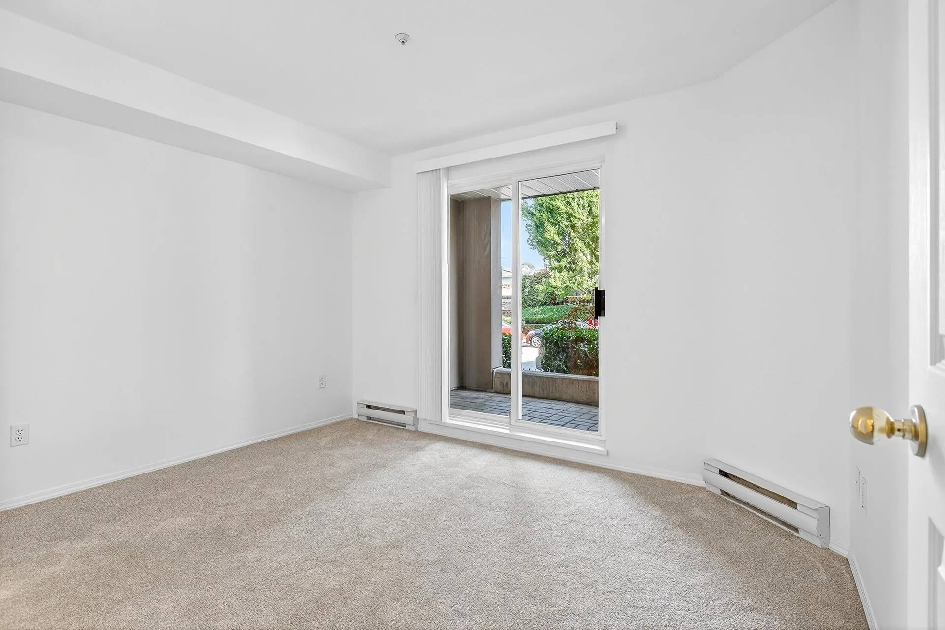 105 2435 Welcher Avenue