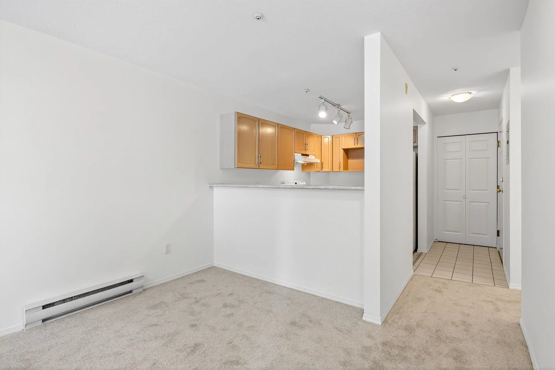 105 2435 Welcher Avenue