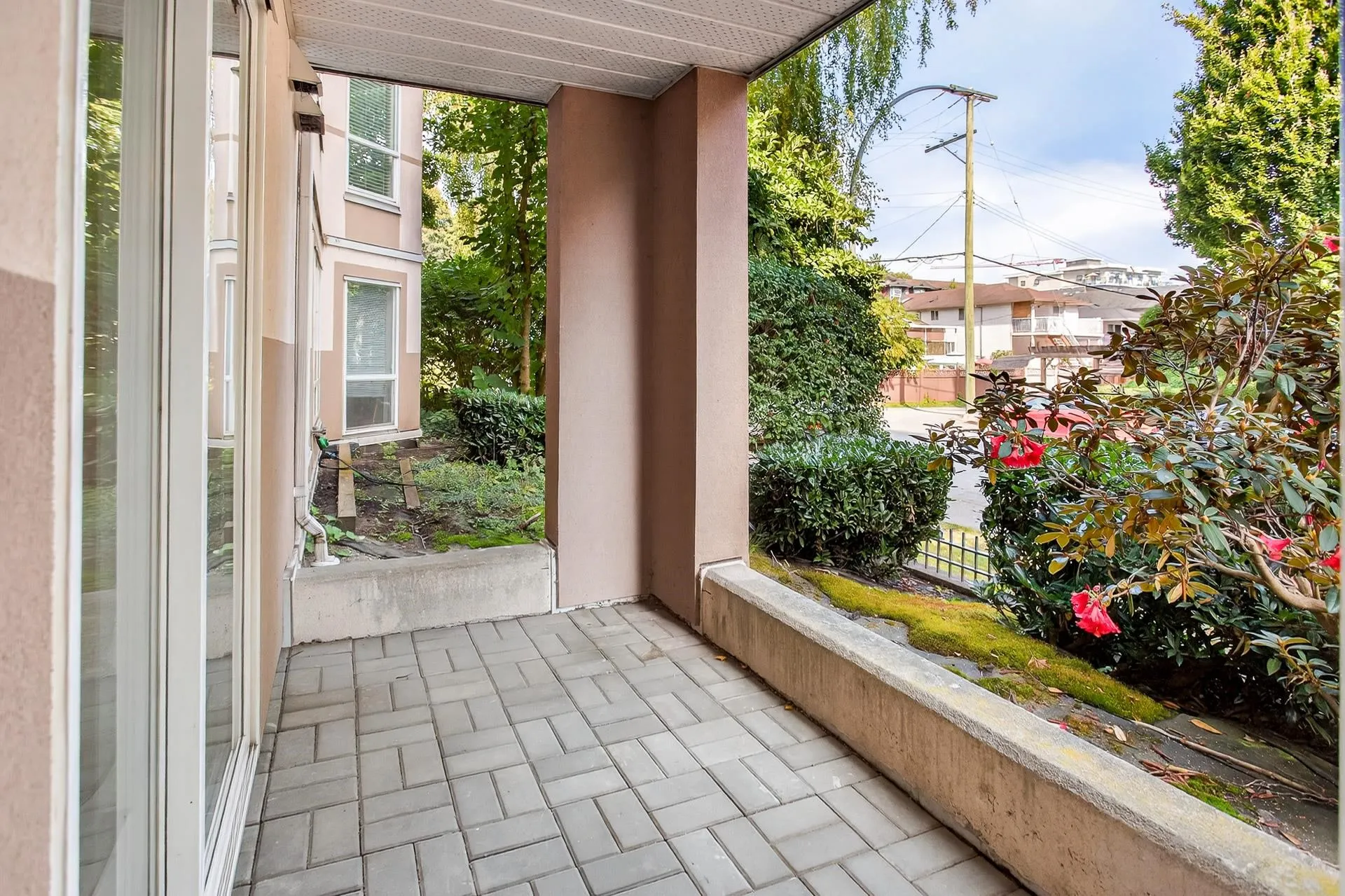 105 2435 Welcher Avenue