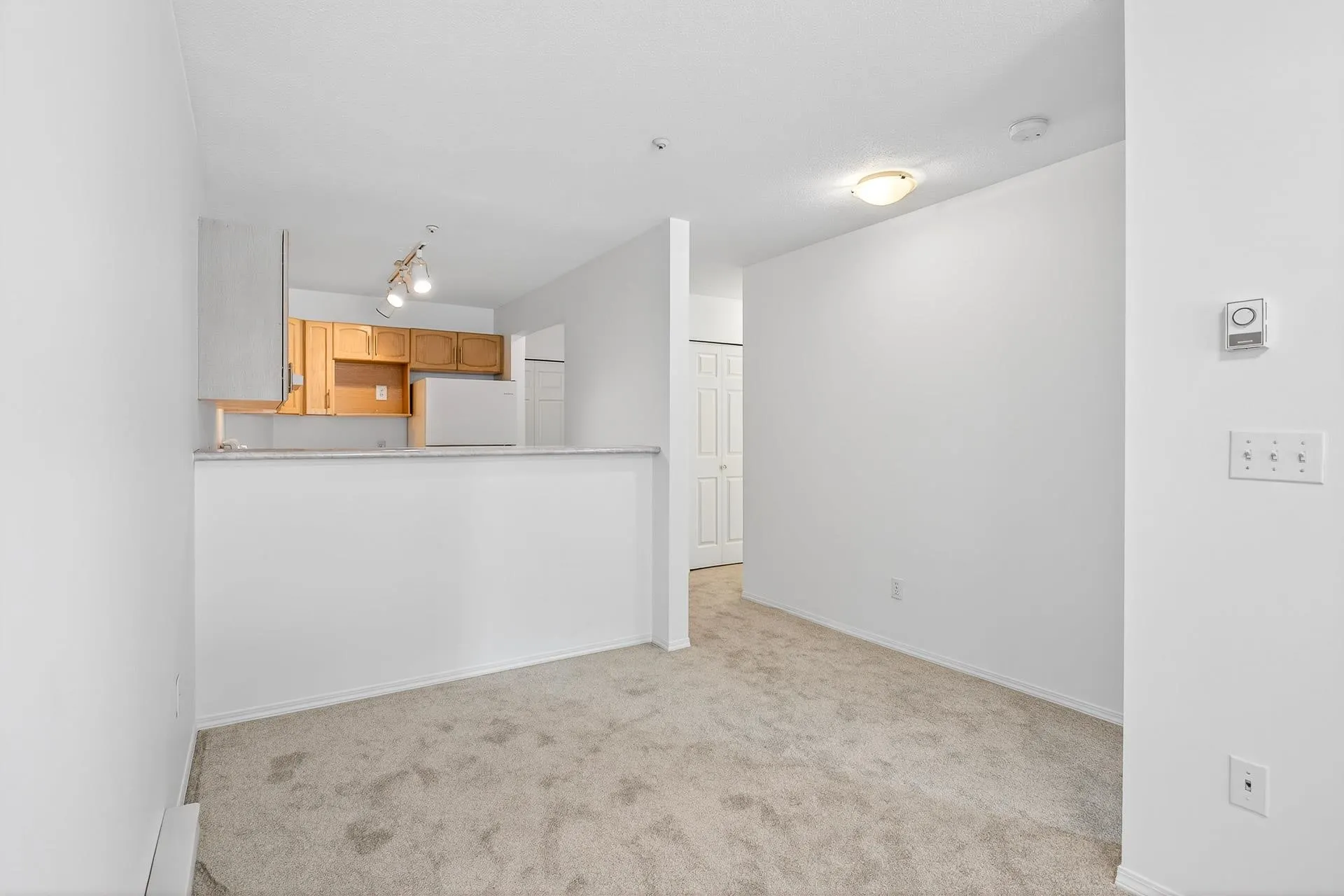 105 2435 Welcher Avenue