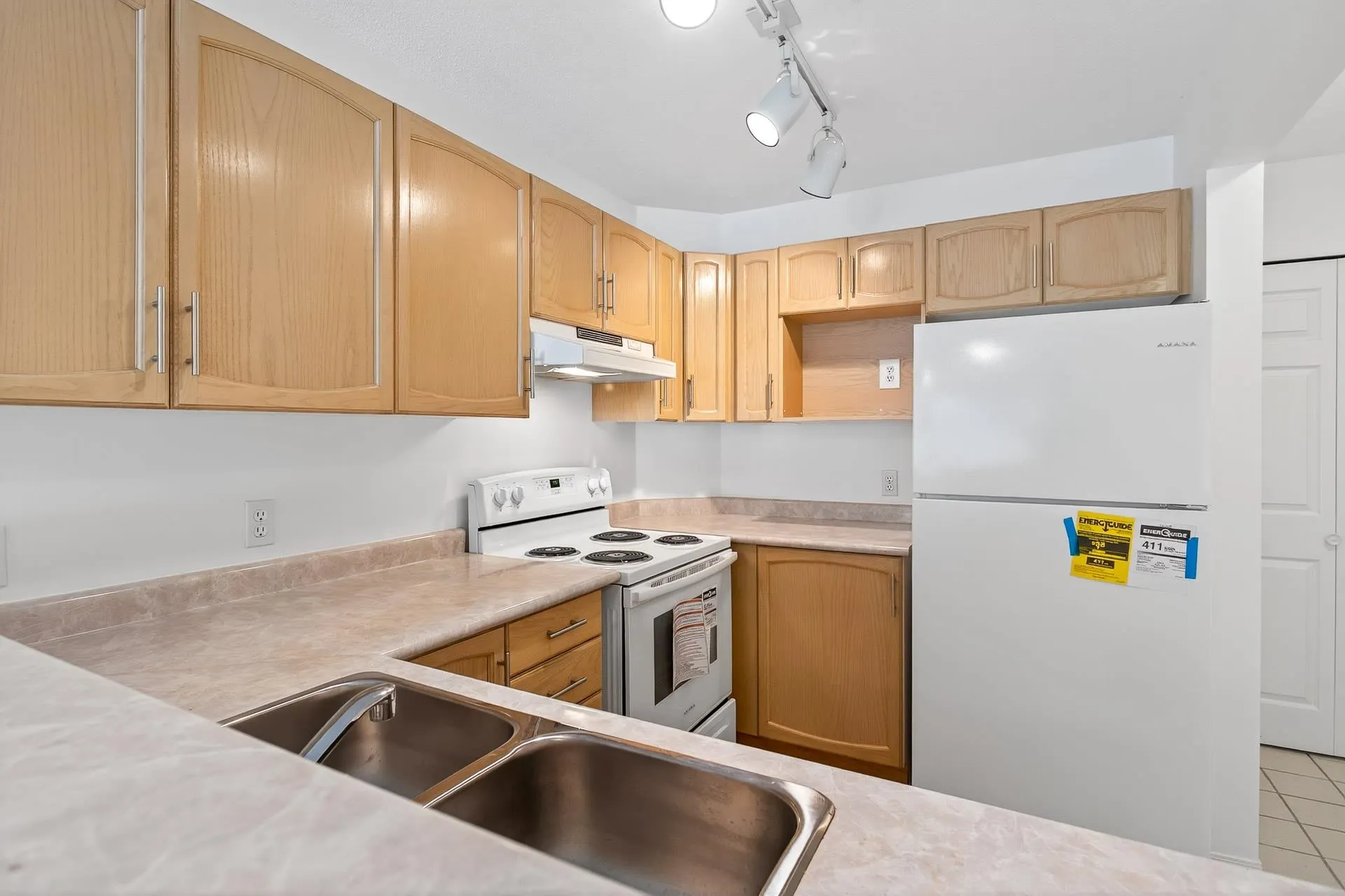 105 2435 Welcher Avenue