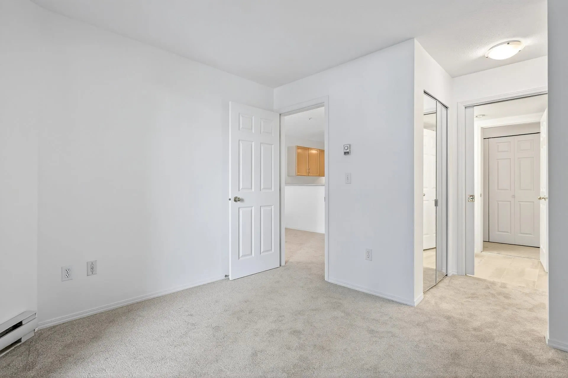 105 2435 Welcher Avenue