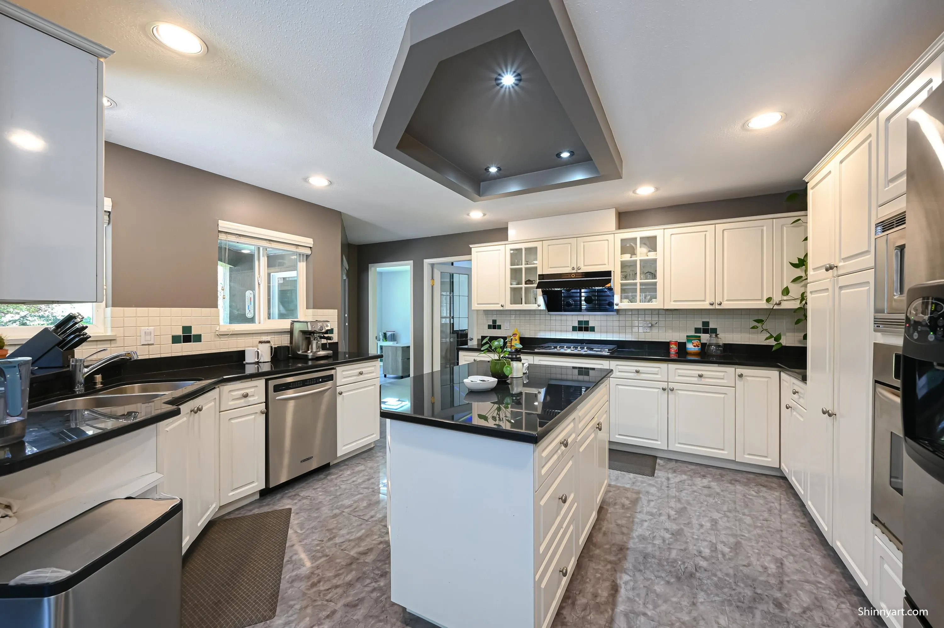 6339 Canada Way