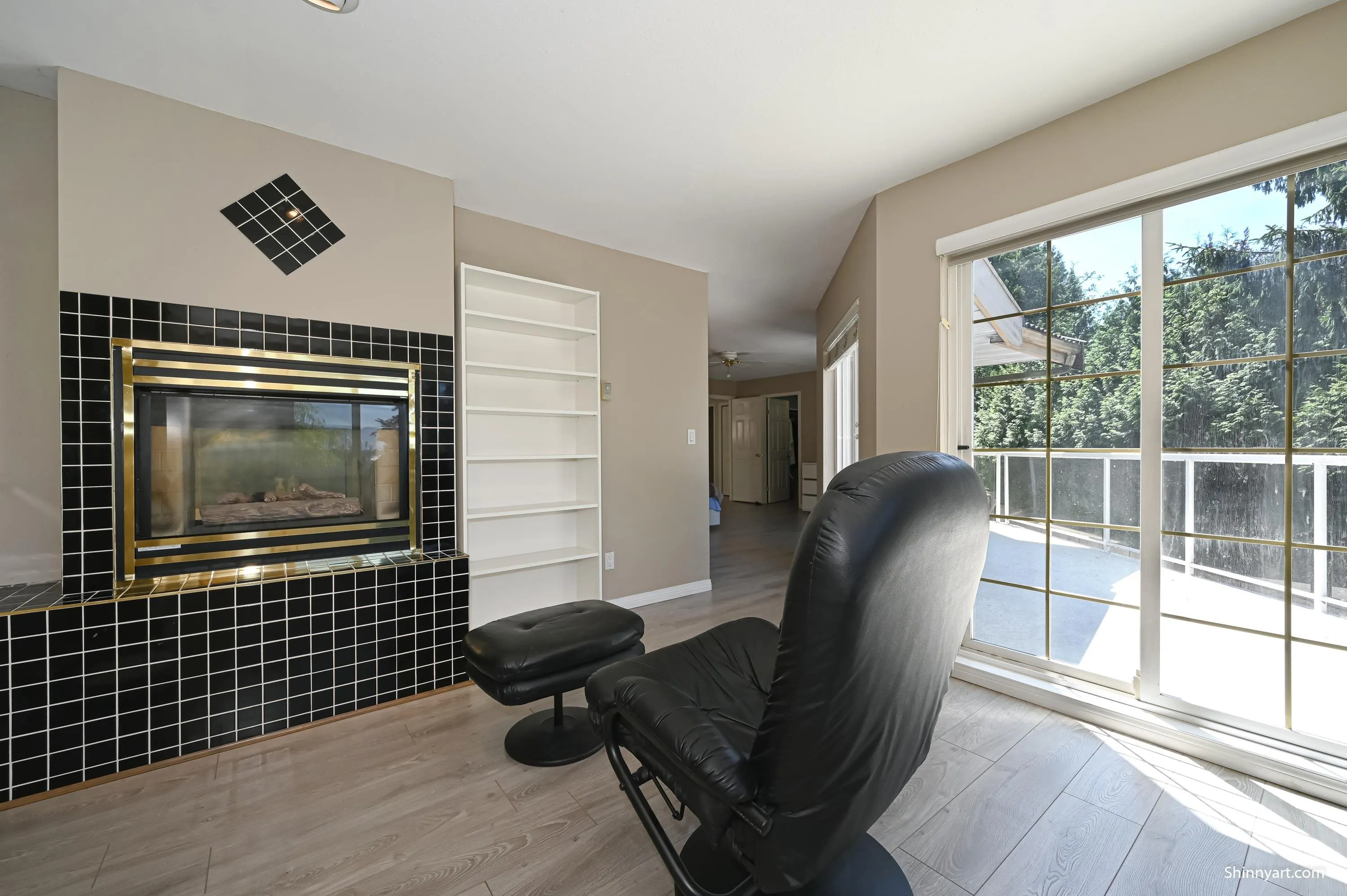 6339 Canada Way