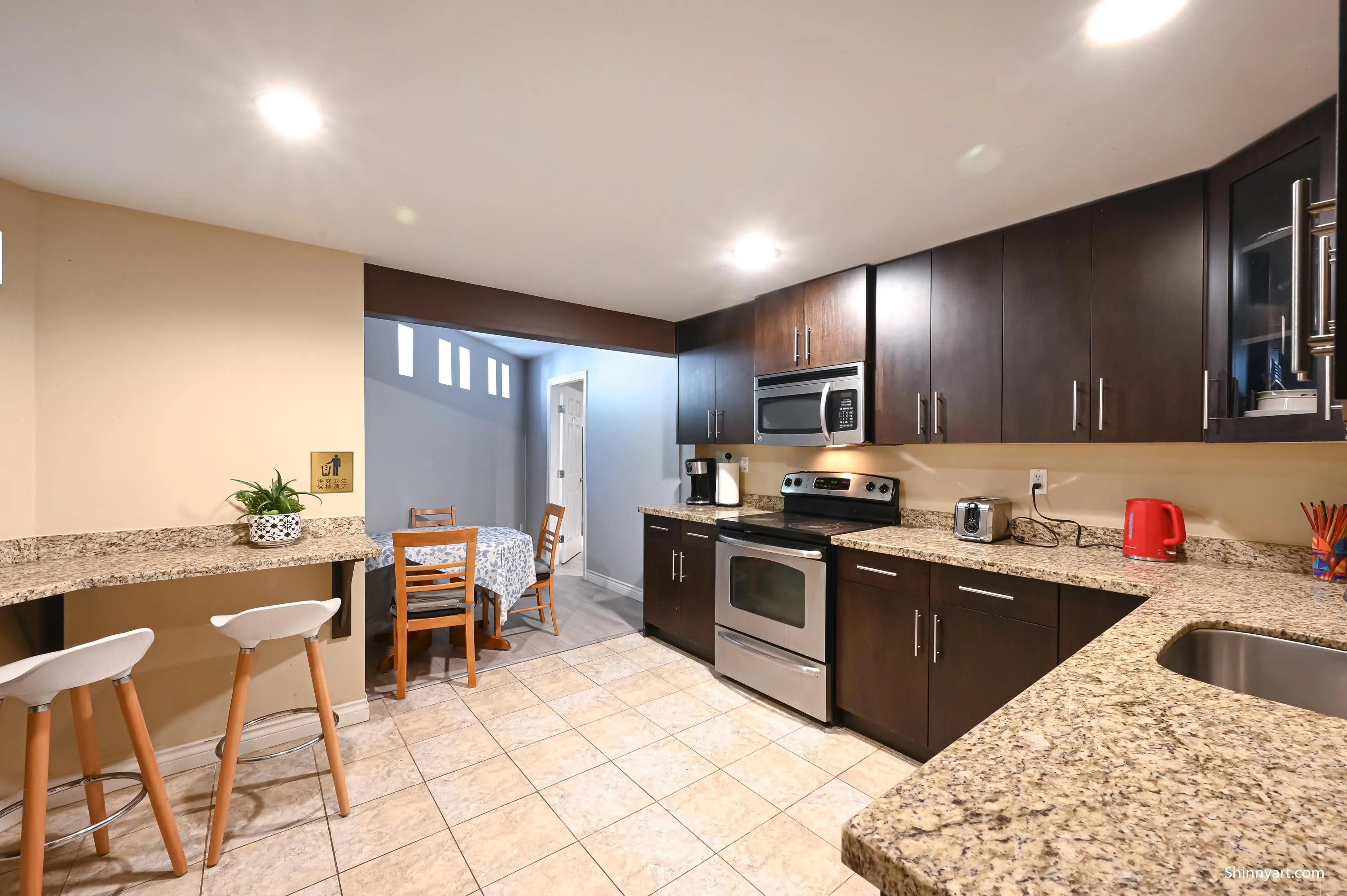 6339 Canada Way