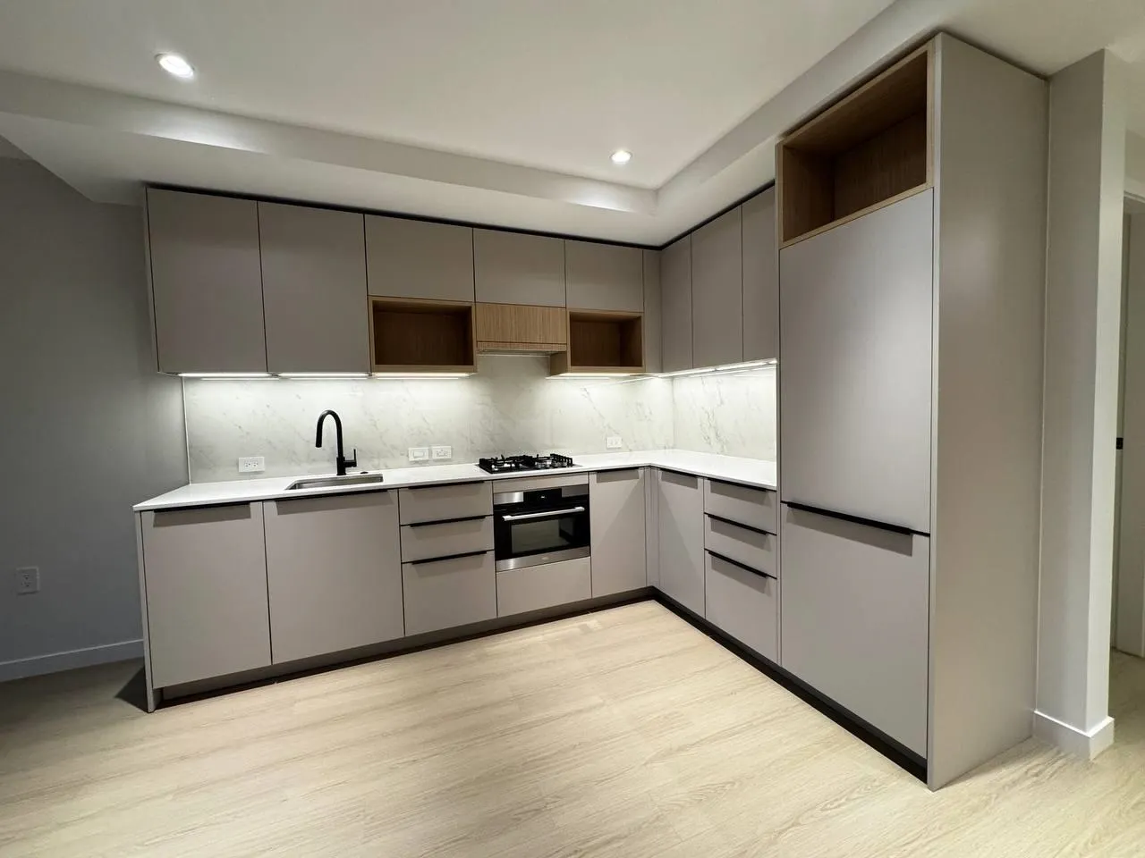 104 1205 St Johns St, Port Moody Bc Street