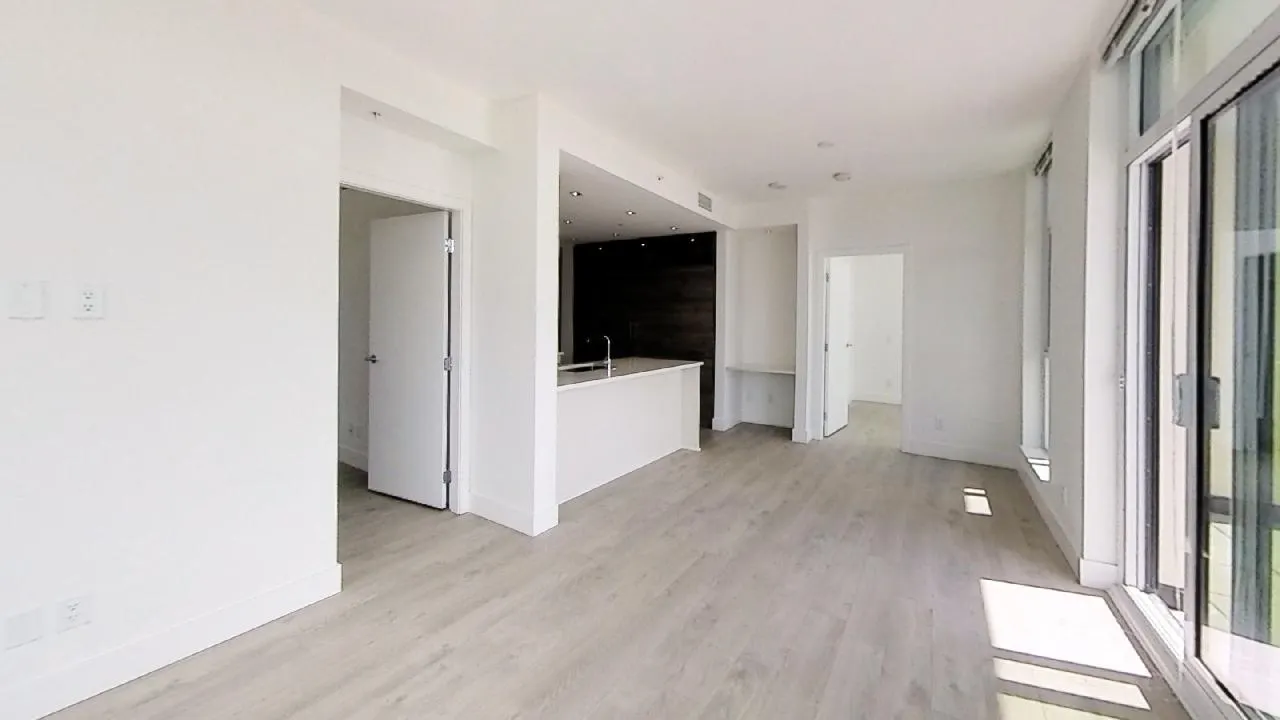 409 7388 Kingsway