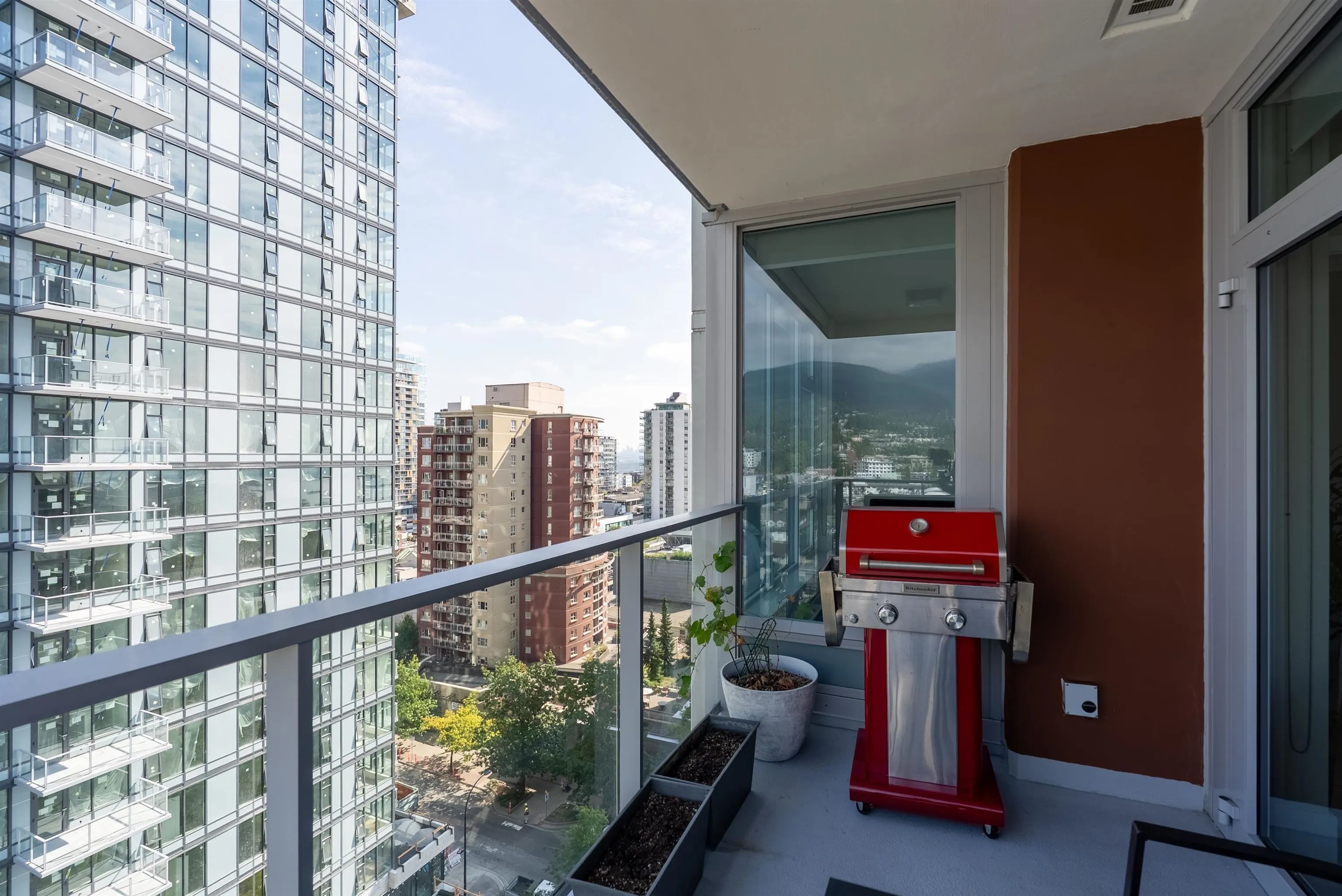 1401 150 W 15th Street