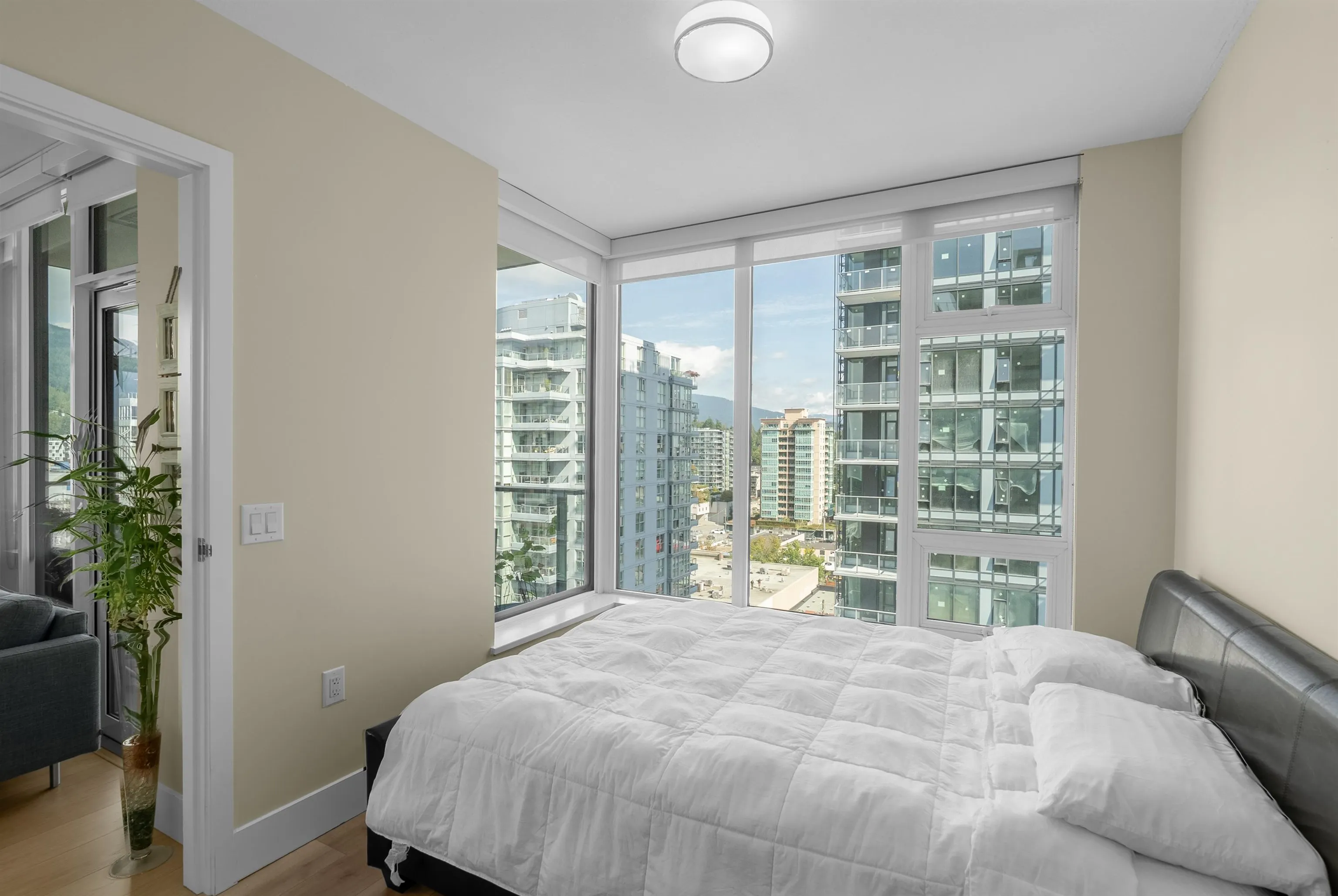 1401 150 W 15th Street