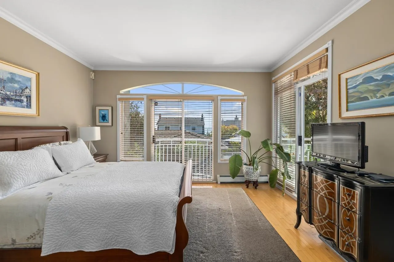 2362 Marine Drive