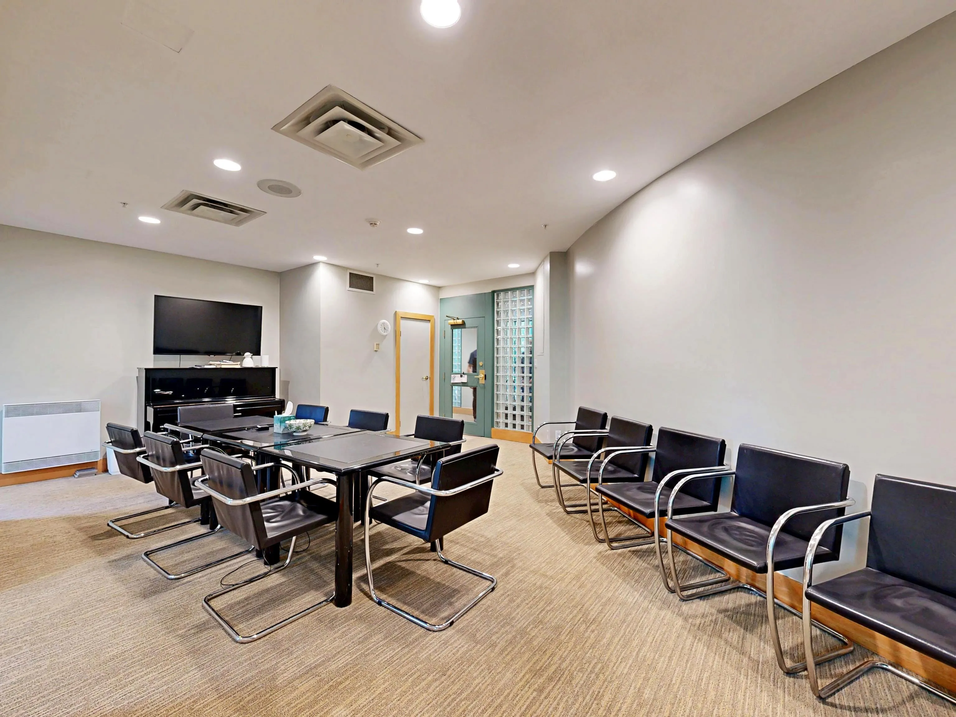 301 1888 Alberni Street