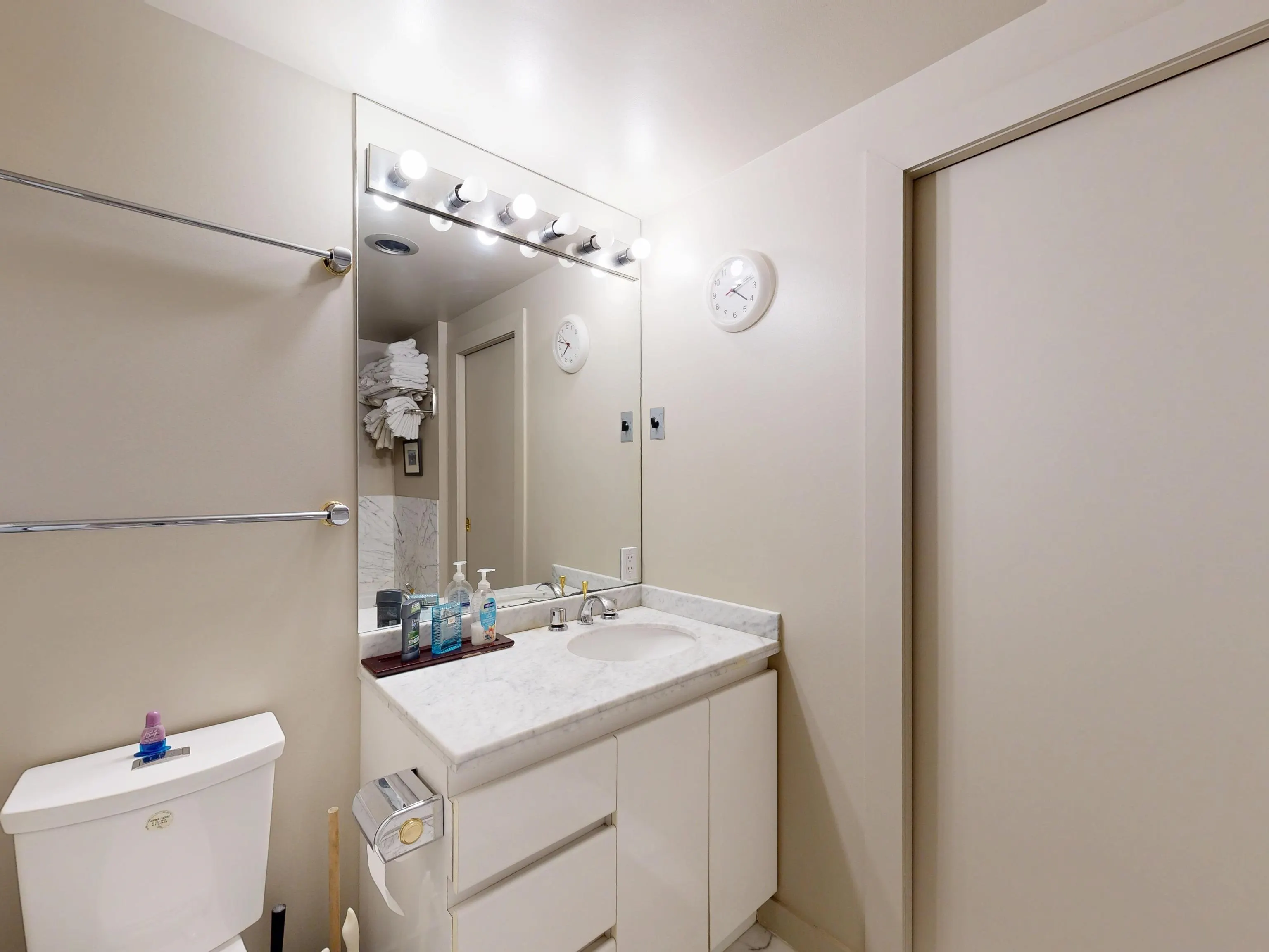 301 1888 Alberni Street