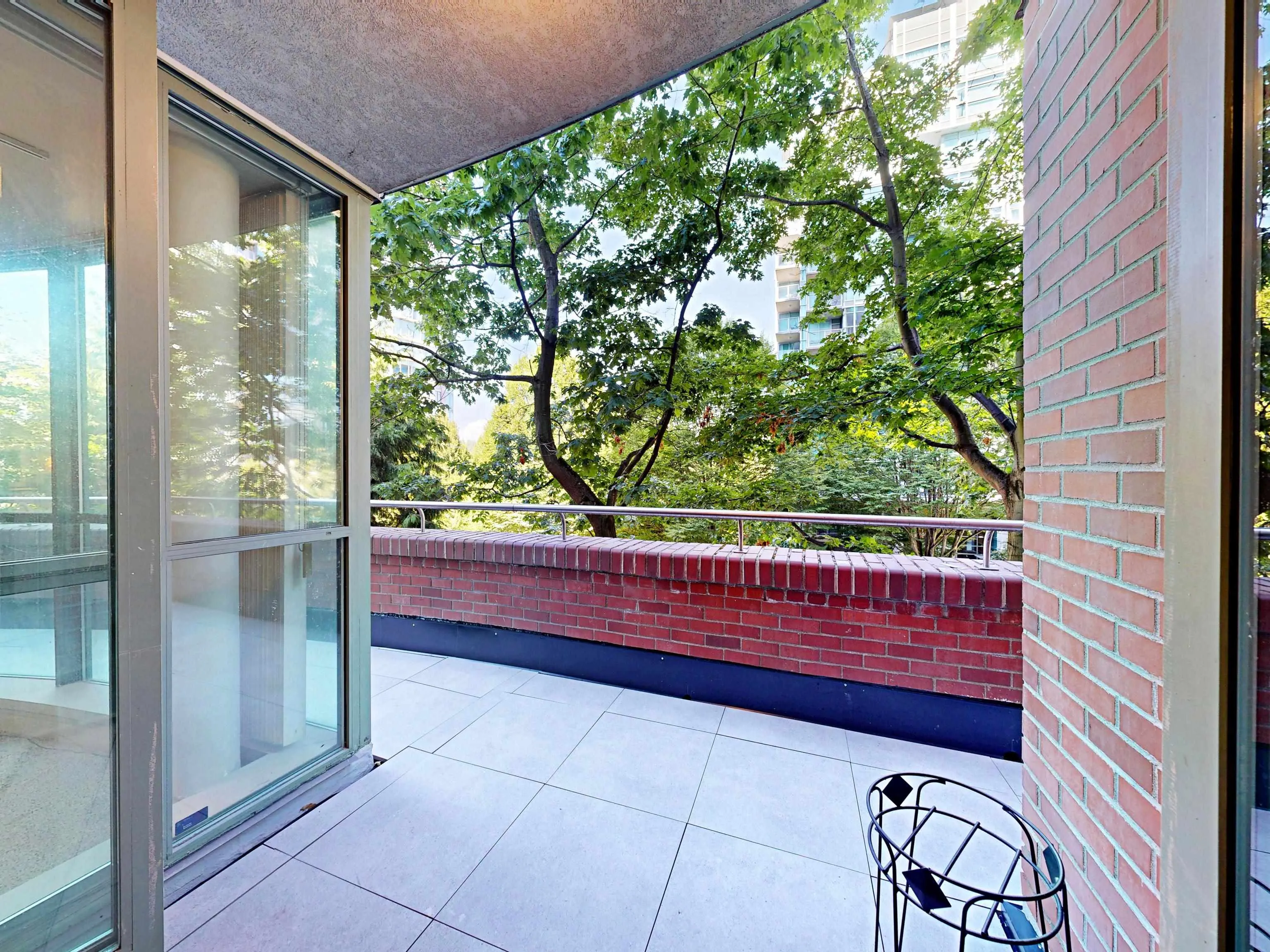 301 1888 Alberni Street