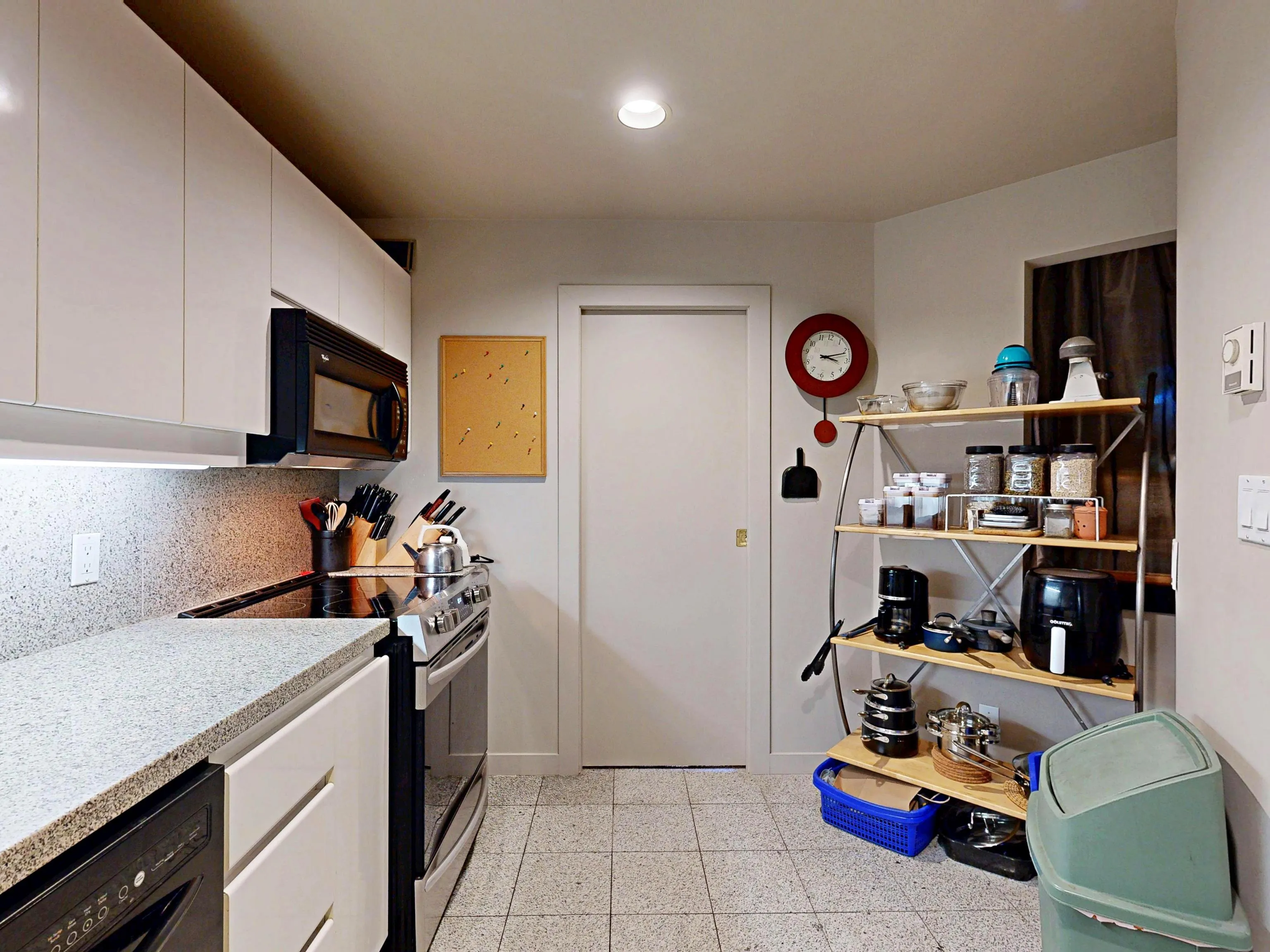 301 1888 Alberni Street