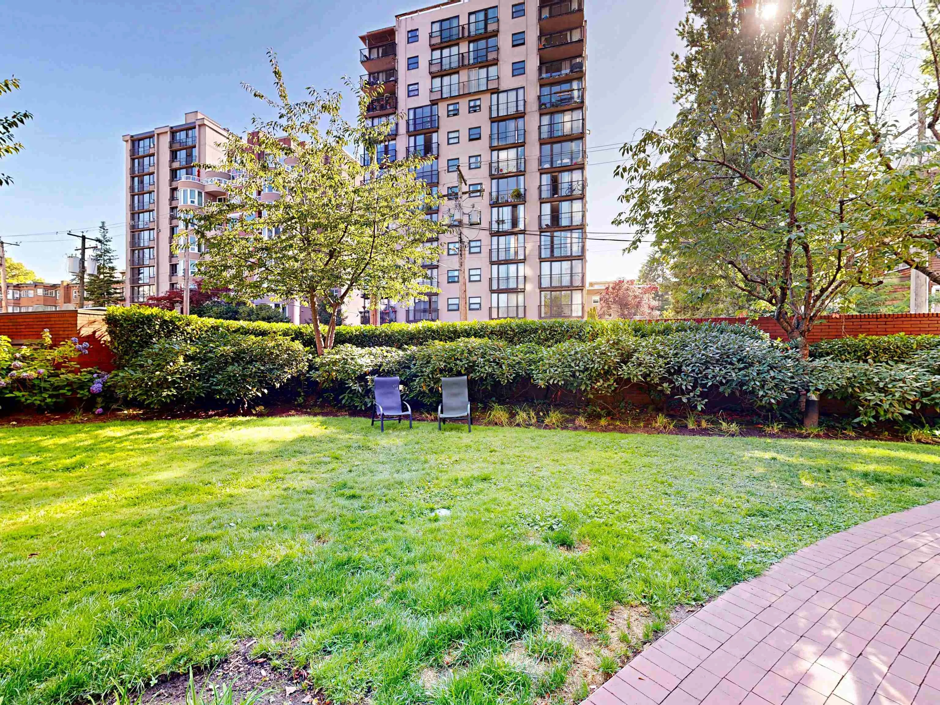 301 1888 Alberni Street