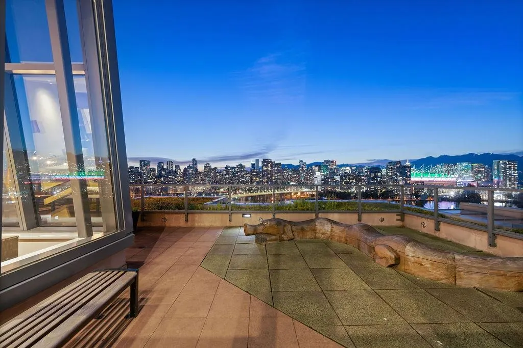 230 W 1 Avenue
