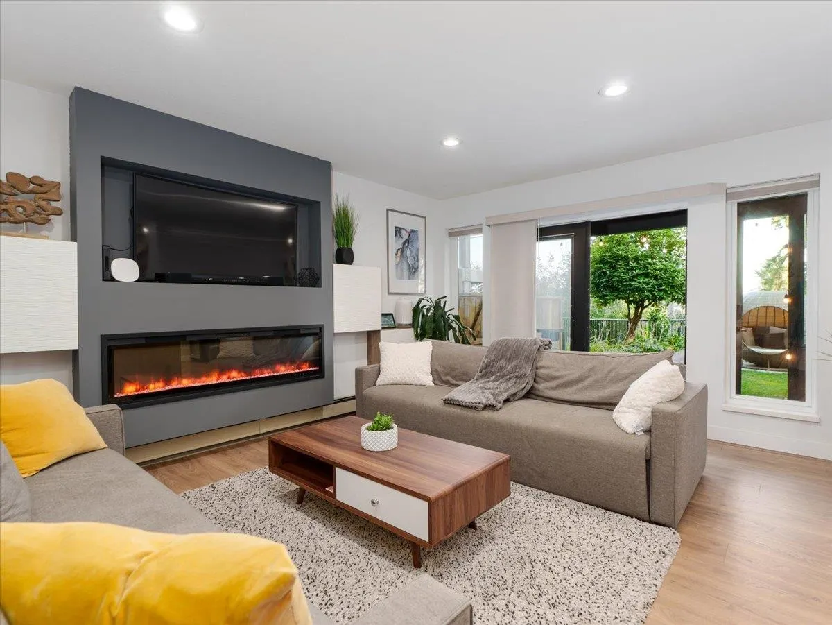 1039 W Keith Road