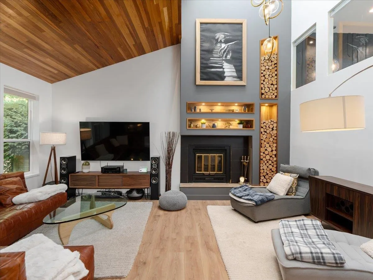 1039 W Keith Road