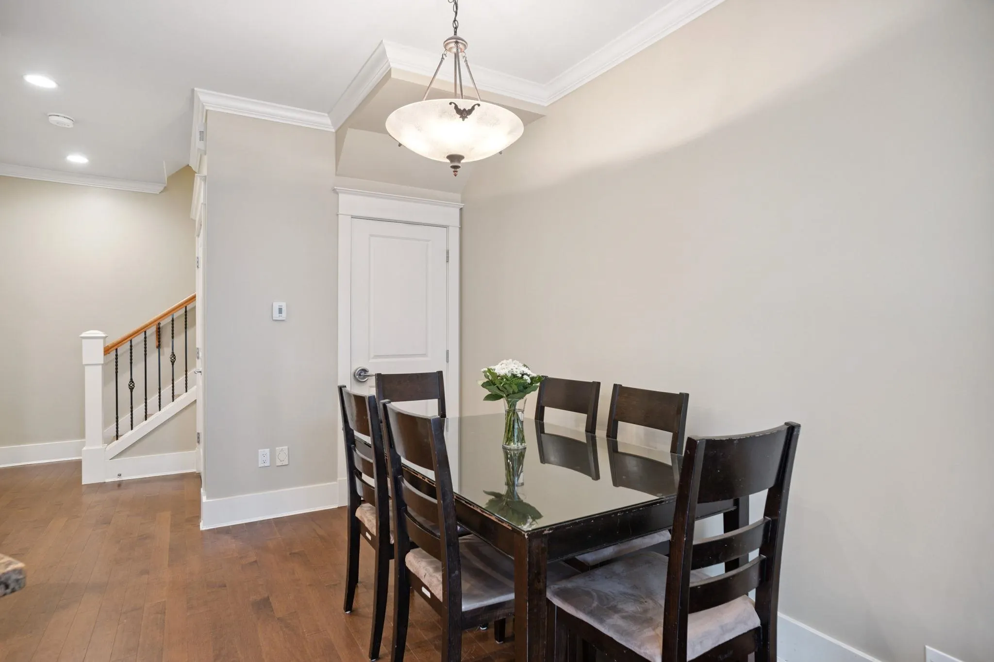49 E 13th Avenue