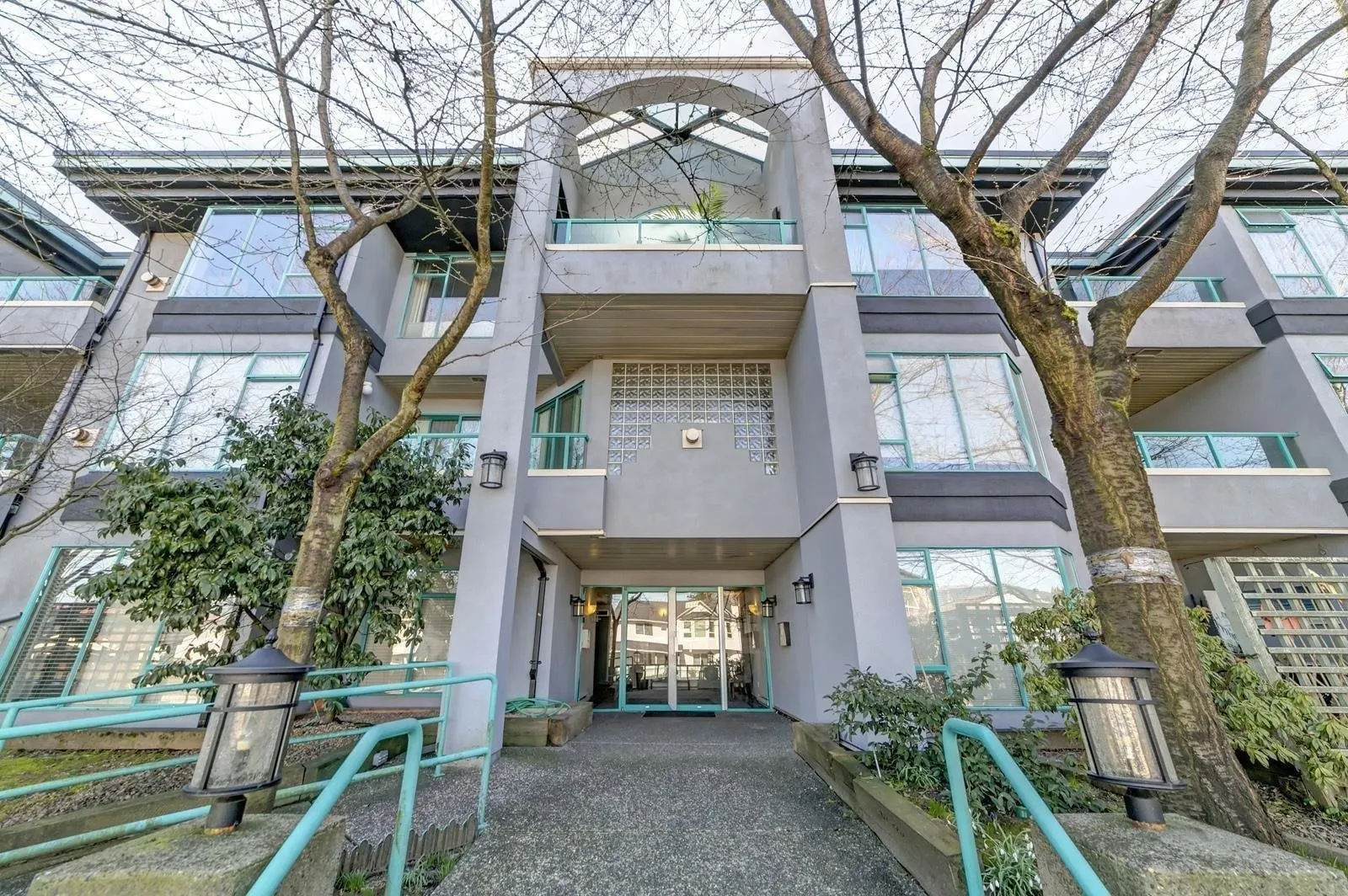 112 1966 Coquitlam Avenue