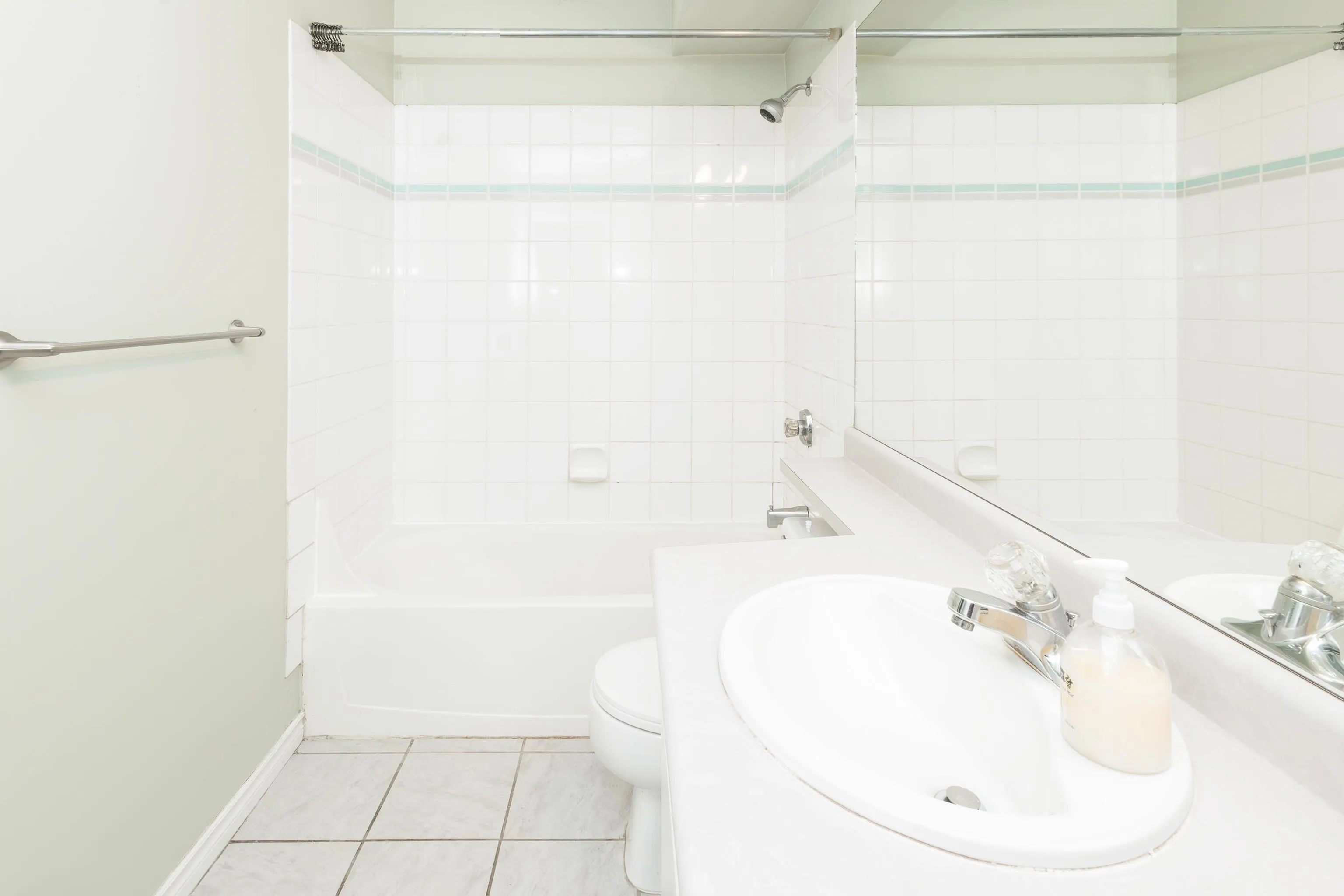 112 1966 Coquitlam Avenue