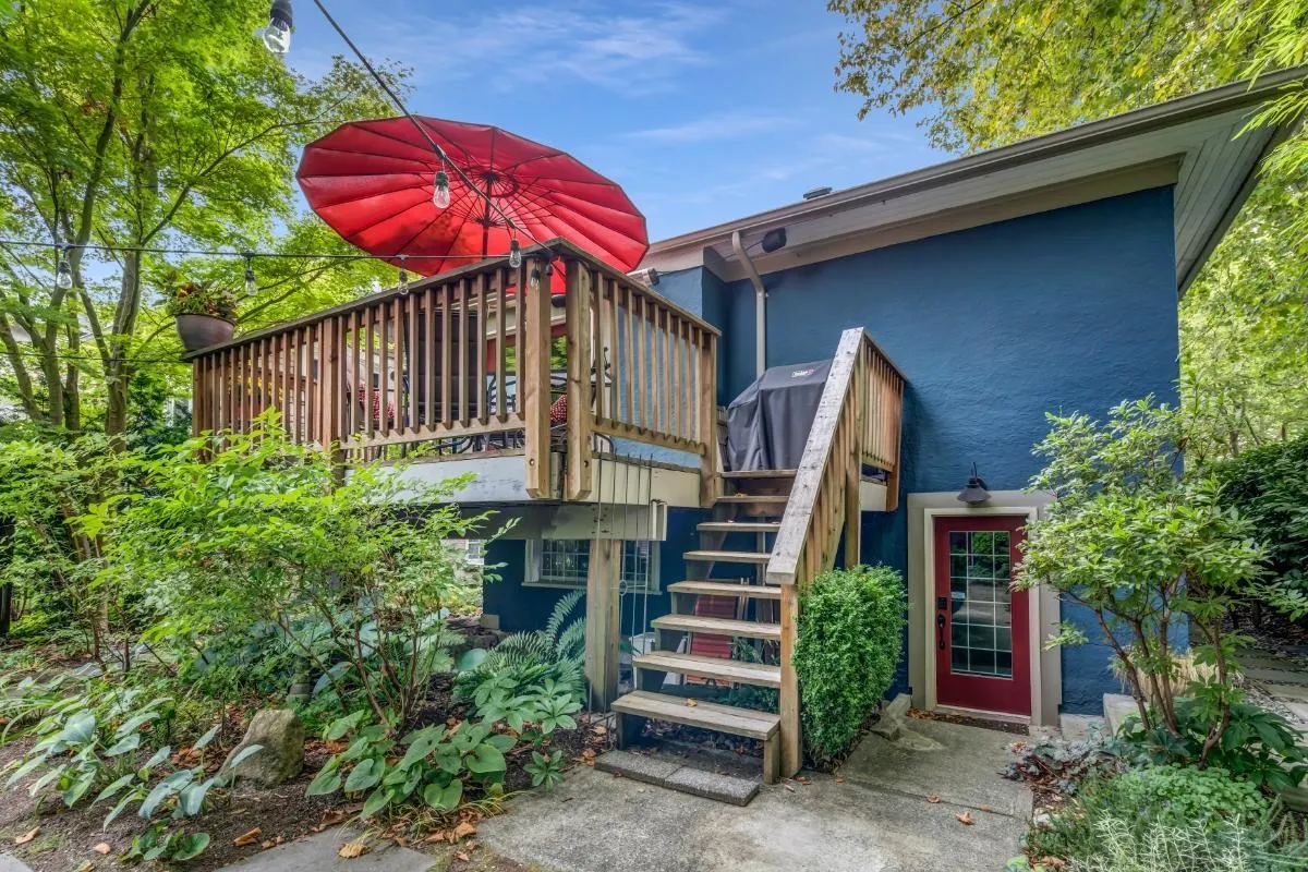2906 W 12th Avenue