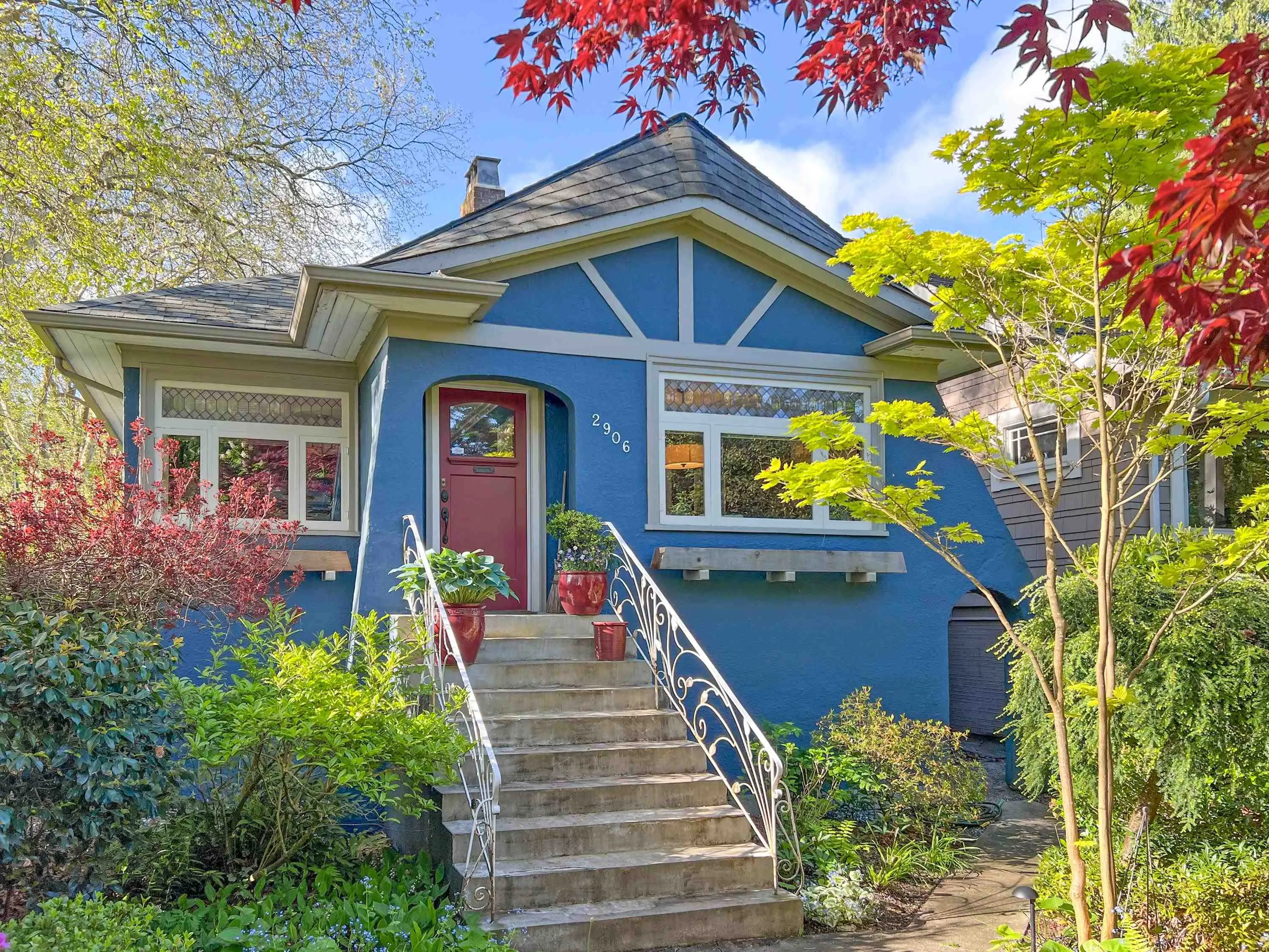 2906 W 12th Avenue