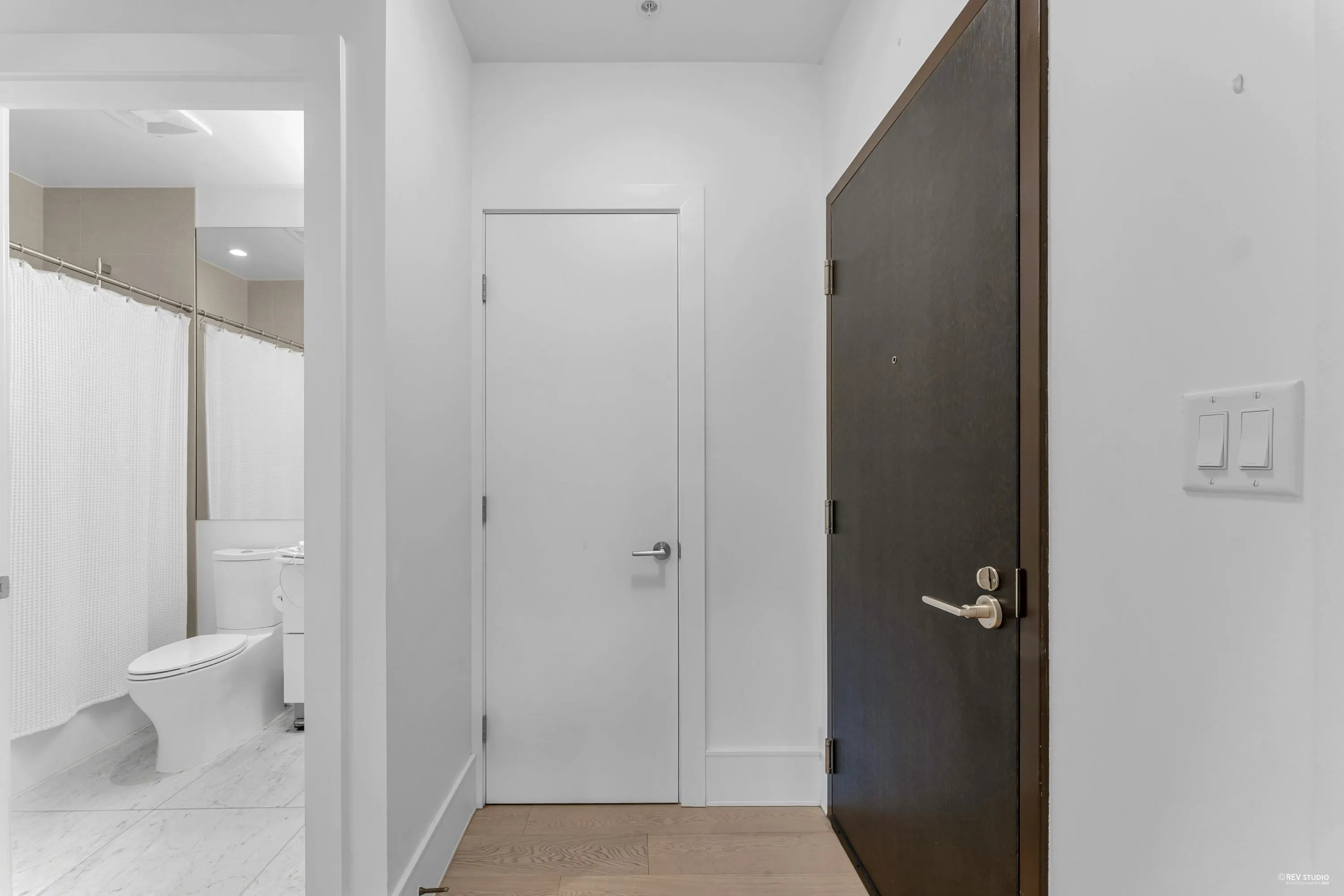 203 1500 Martin Street