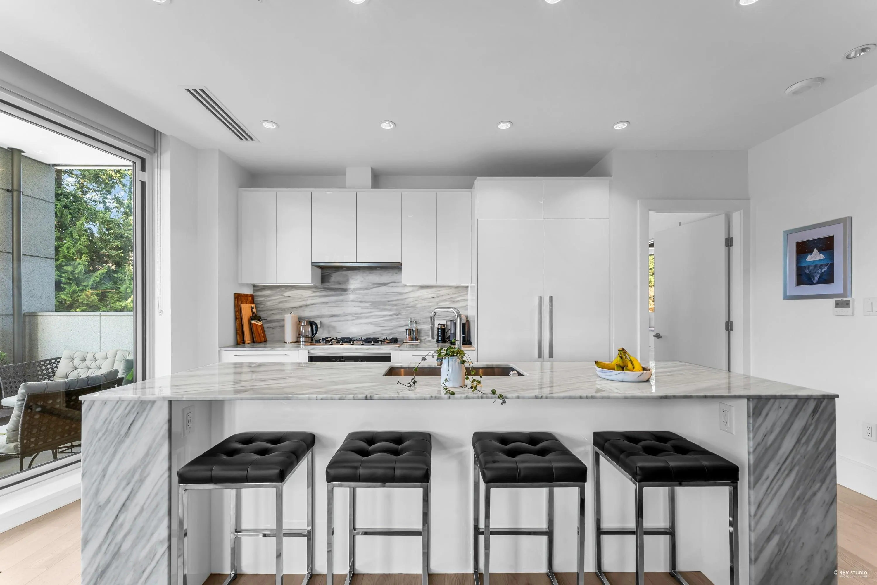 203 1500 Martin Street