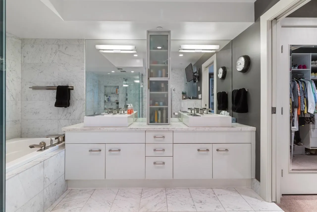 102 1717 Bayshore Drive