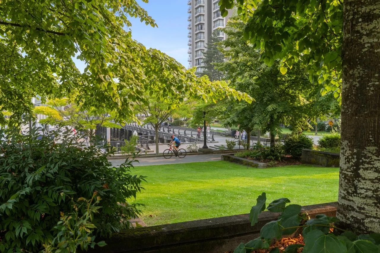 102 1717 Bayshore Drive